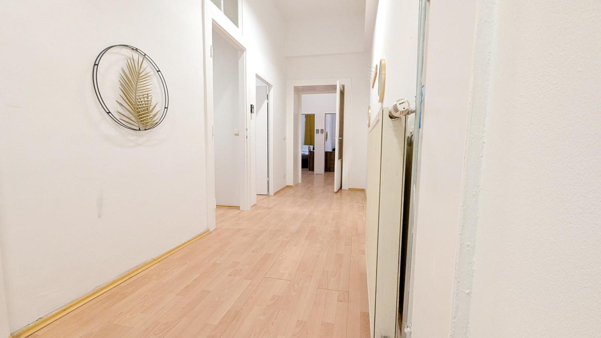 Spacious - 15 Min From Airport & Center, 5 Min From Main-bus Station Ez 12 * Wien