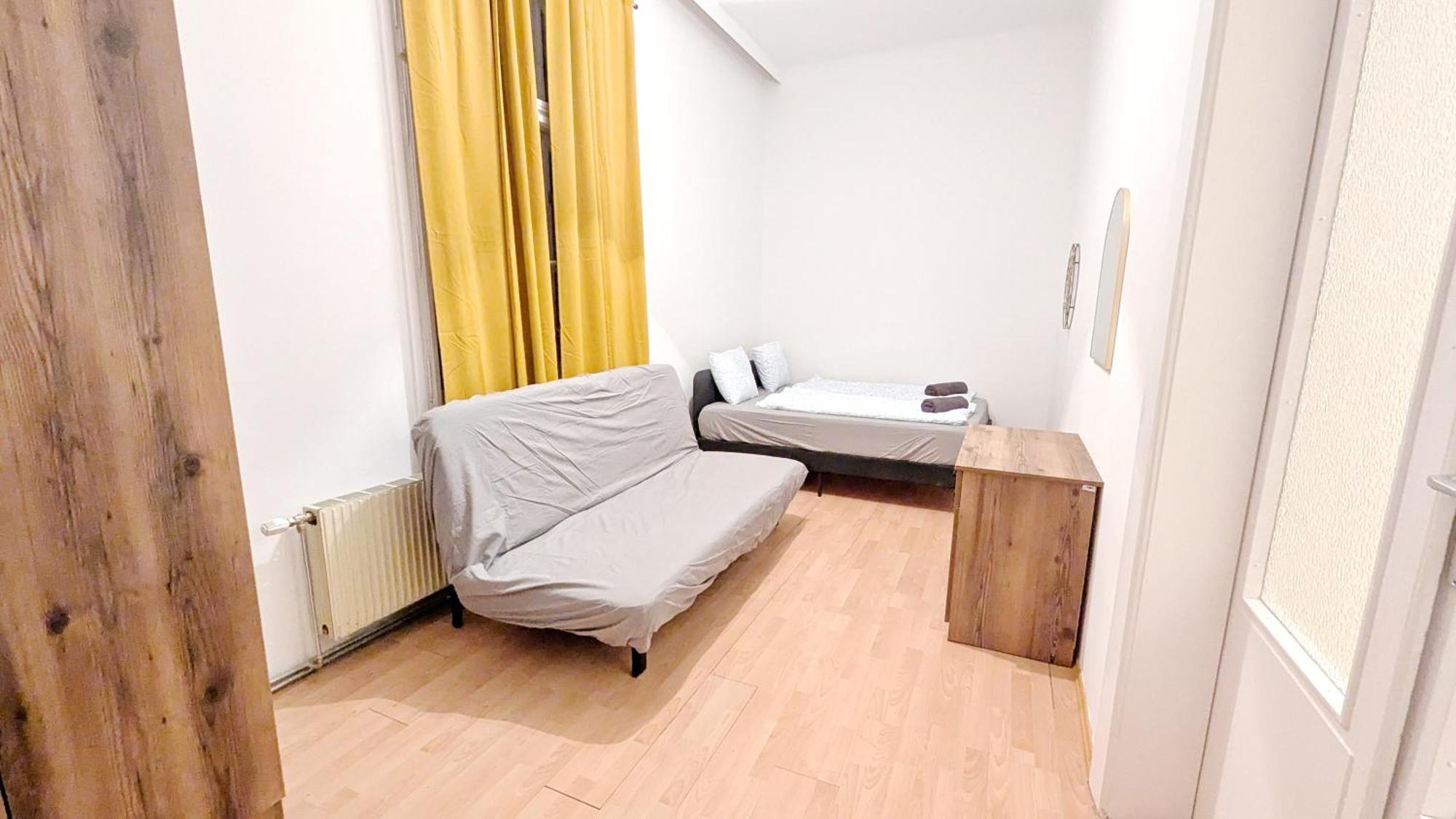 Spacious - 15 Min From Airport & Center, 5 Min From Main-bus Station Ez 12 Wien