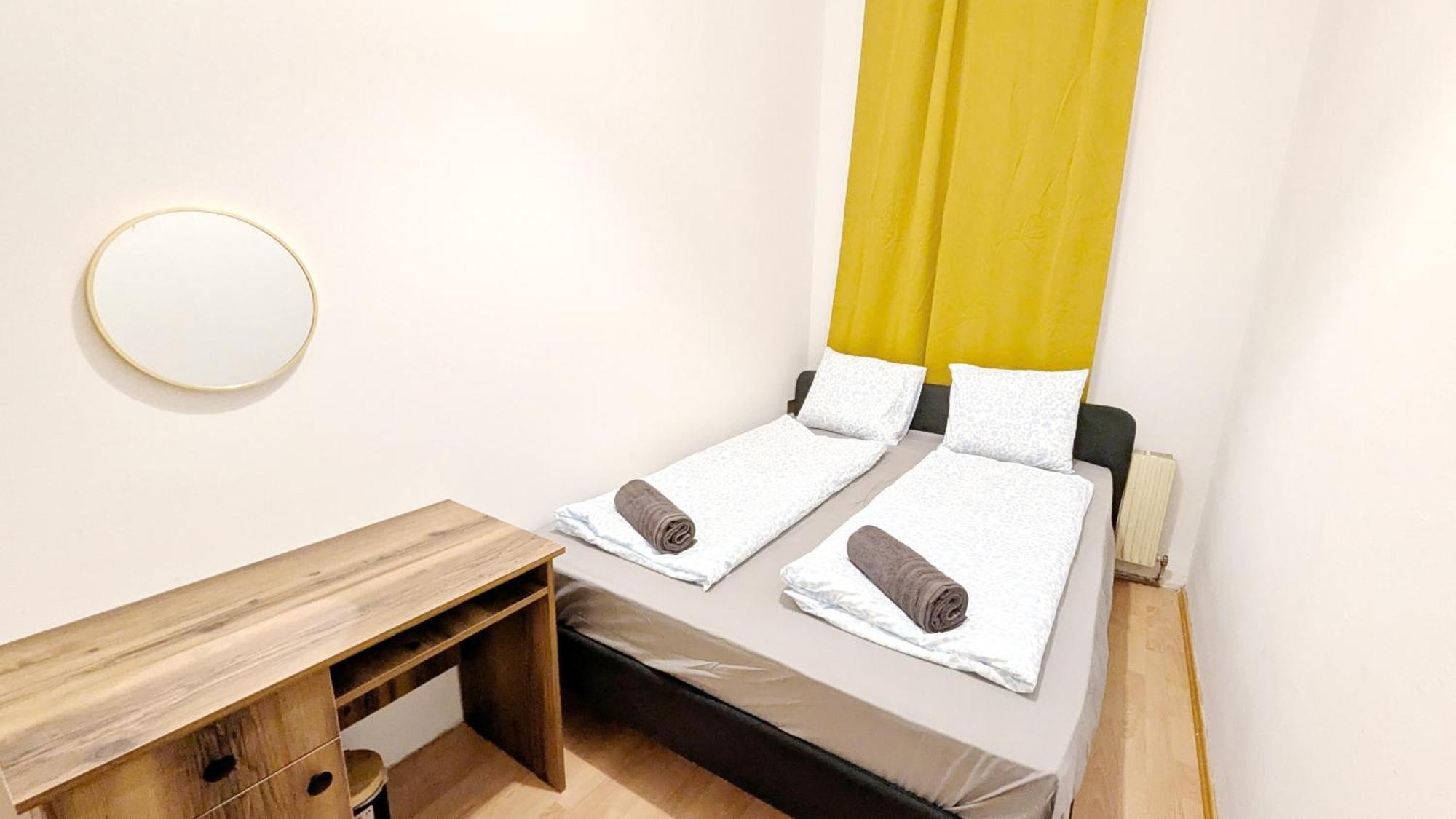 Privatunterkunft Spacious - 15 Min From Airport & Center, 5 Min From Main-bus Station Ez 12