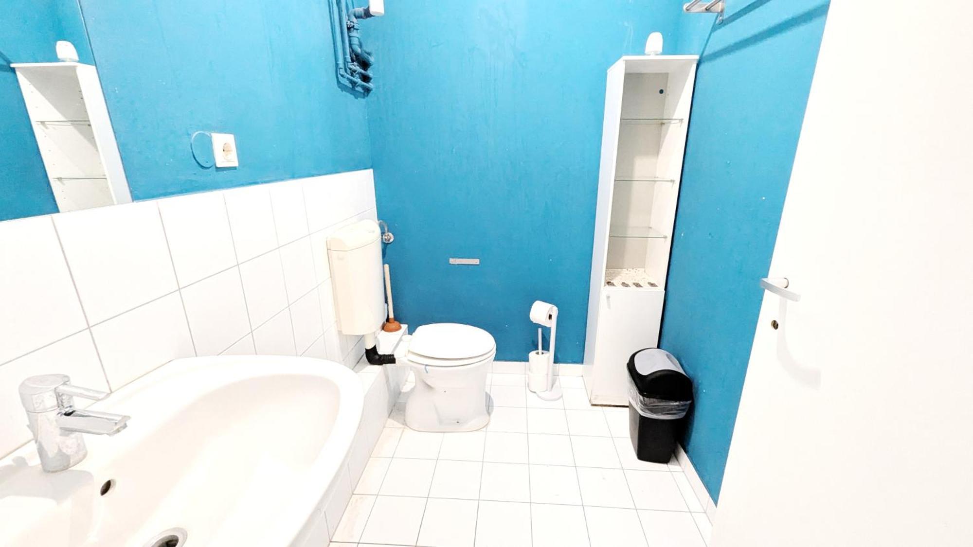 Apartment Spacious For Group - 15 Min From Airport & Center, 5 Min From Main-bus Station