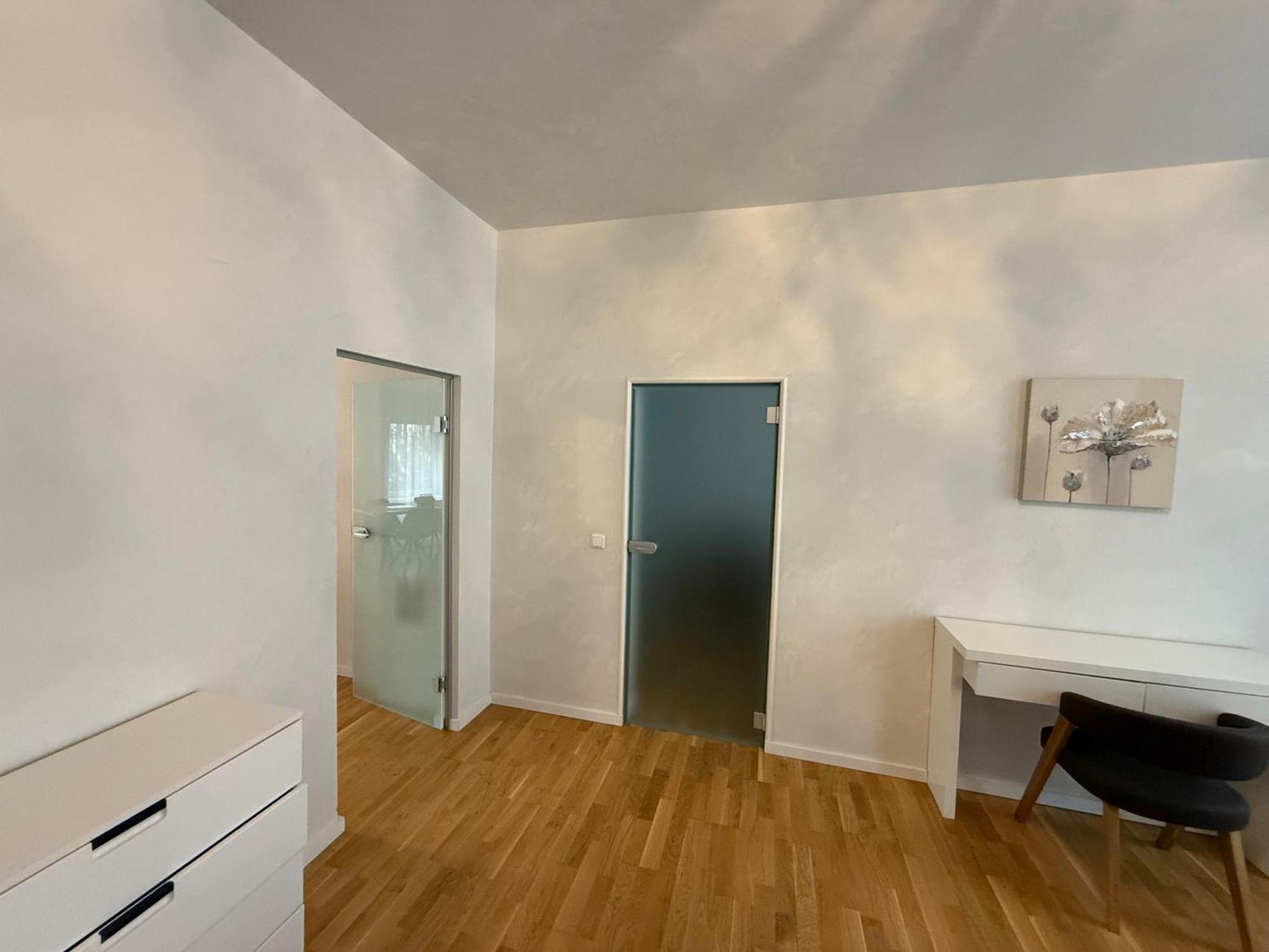Number 4 Apartment *