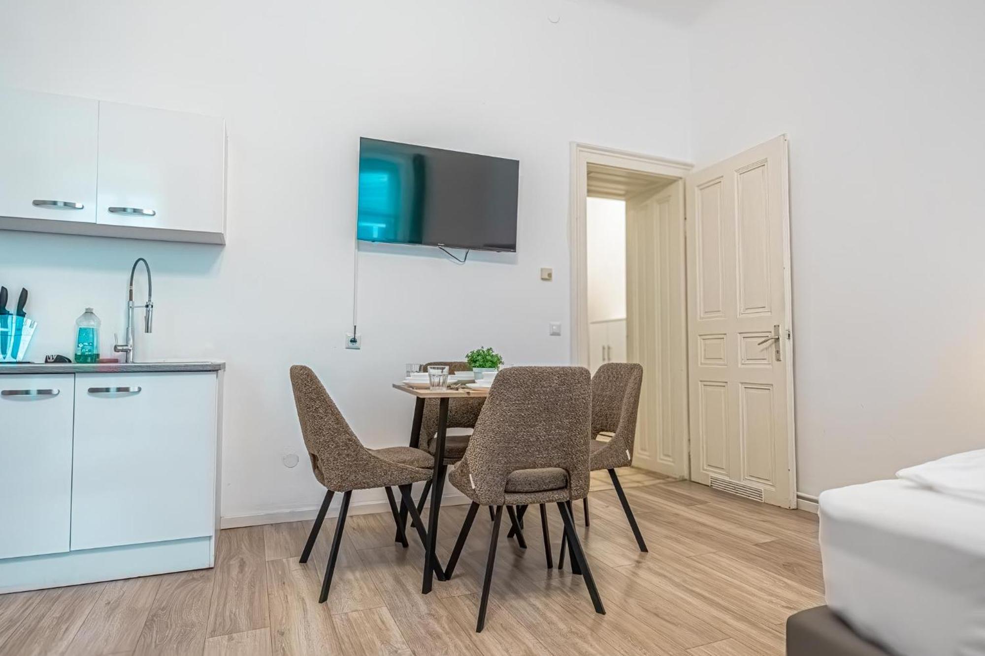 Apartment Elegant 1br Apt. - Great For Long Vienna