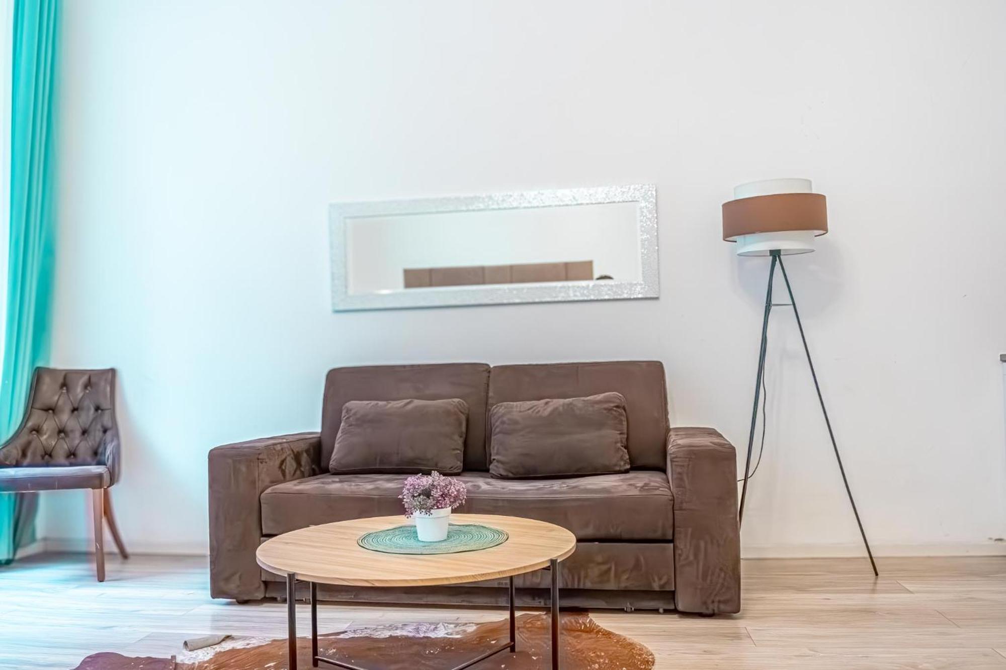 Elegant 1br Apt. - Great For Long