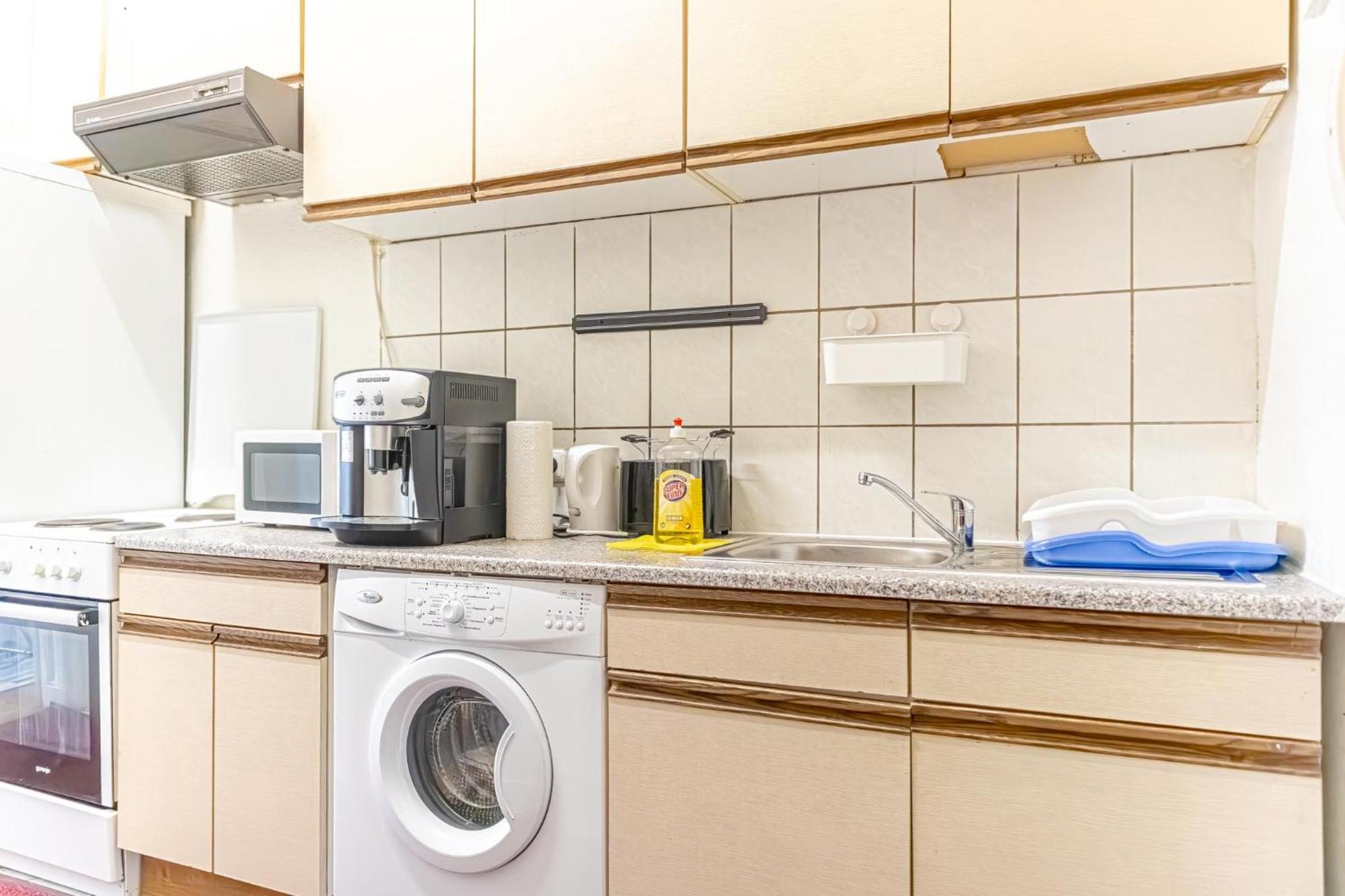 Apartment Homely Near Millenium Tower *