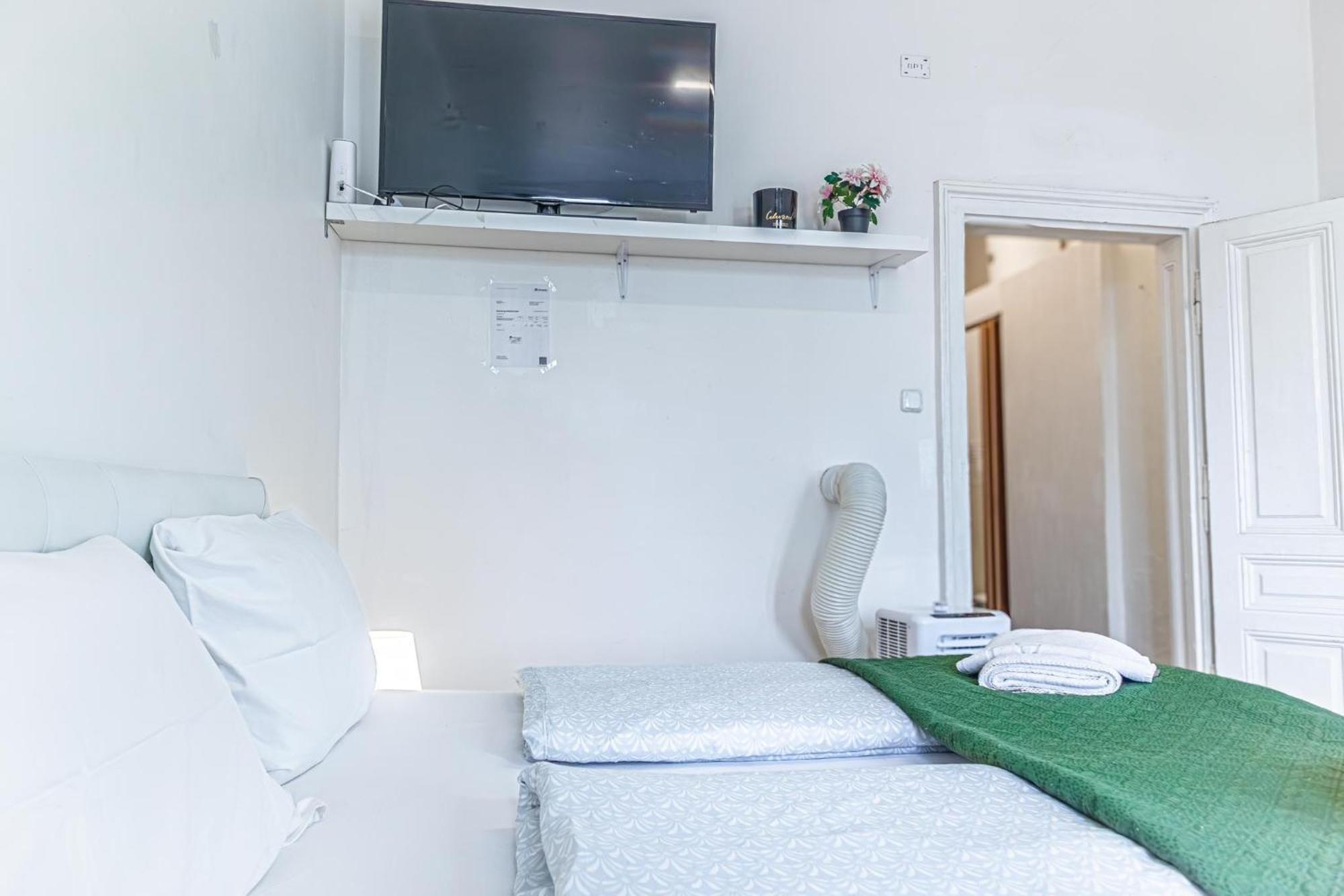 Apartment Homely Near Millenium Tower Vienna