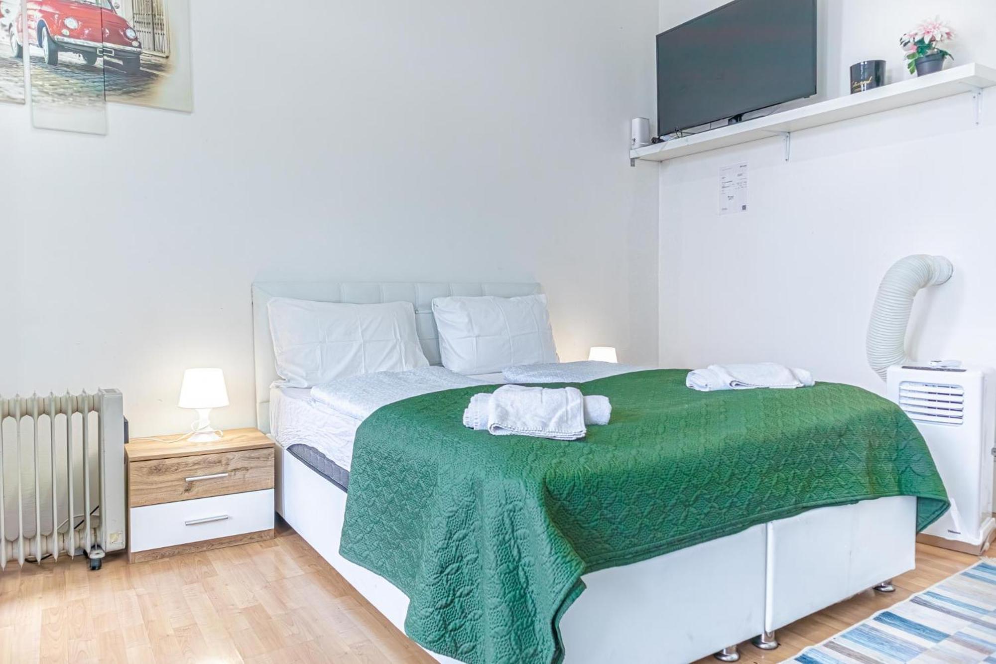 Homely 1br Near Millenium Tower *