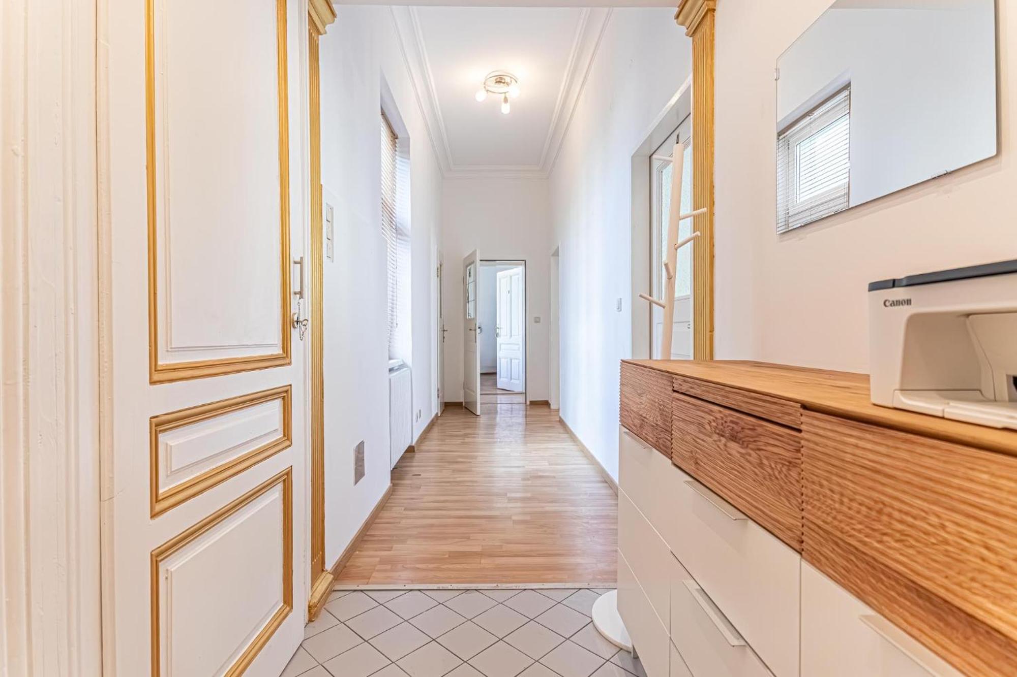 Amazing 3 Bedroom Apt, 15 Min To Landstrasse Hub Apartment Vienna