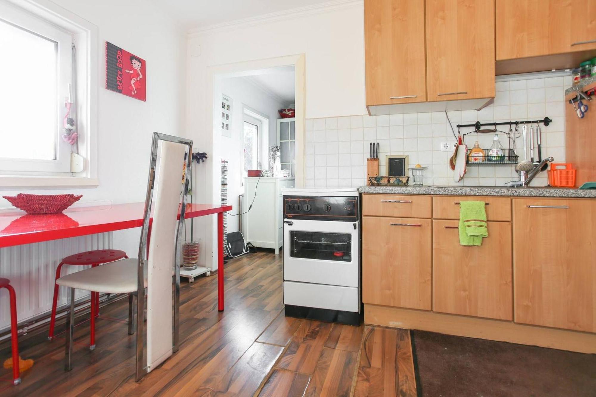 Guest house In House - Charming Retreat With Garden Metro Access