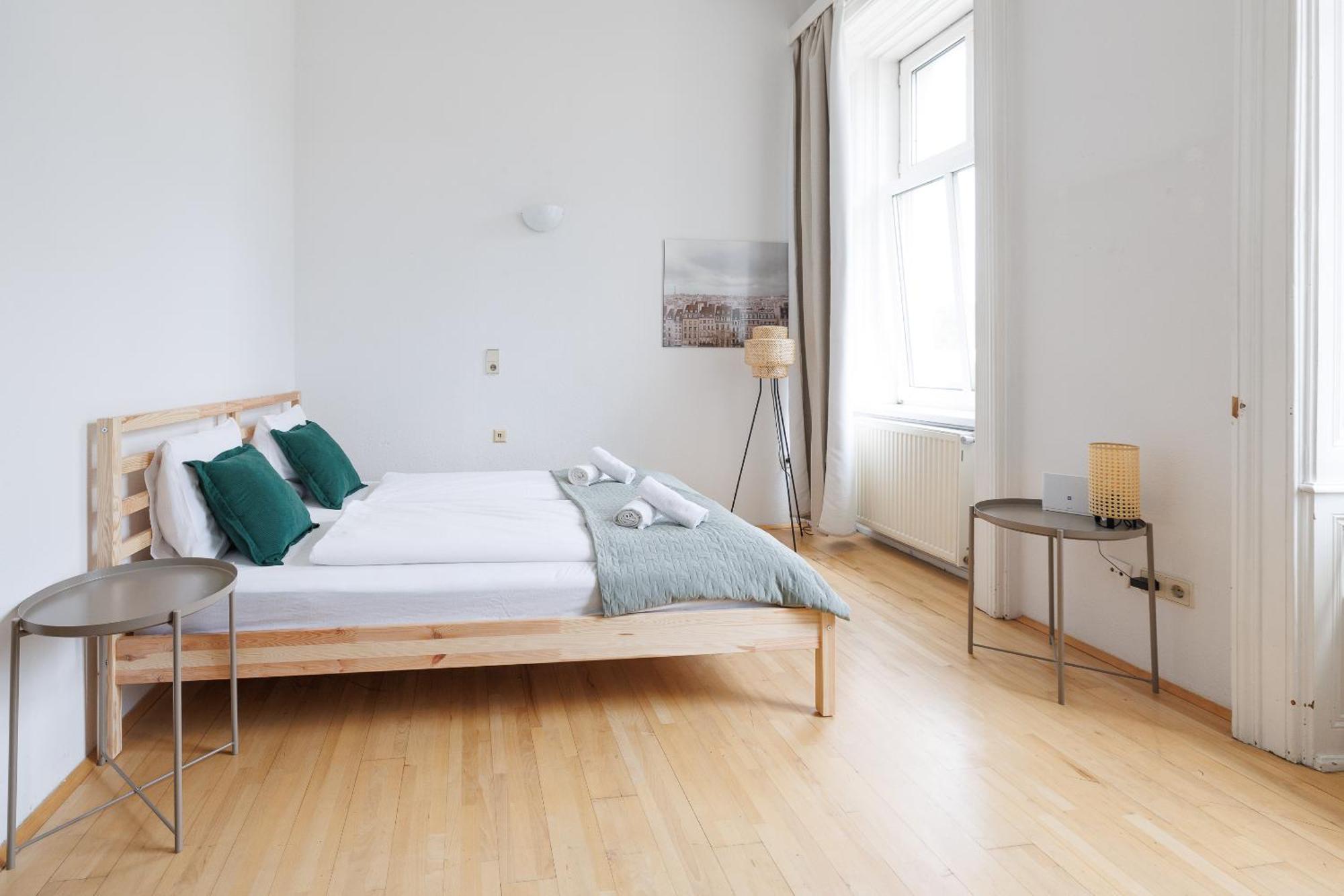 Urban Living - 18th District *
