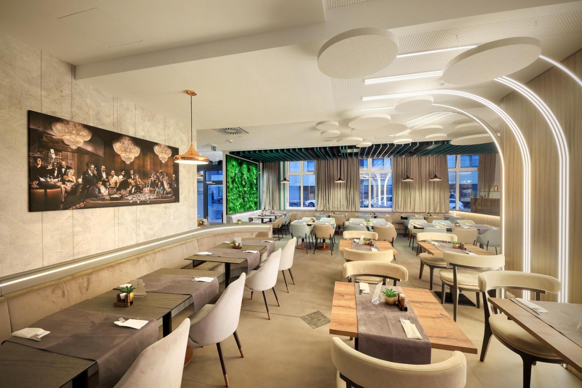 Lyf Schoenbrunn Hotel 4*