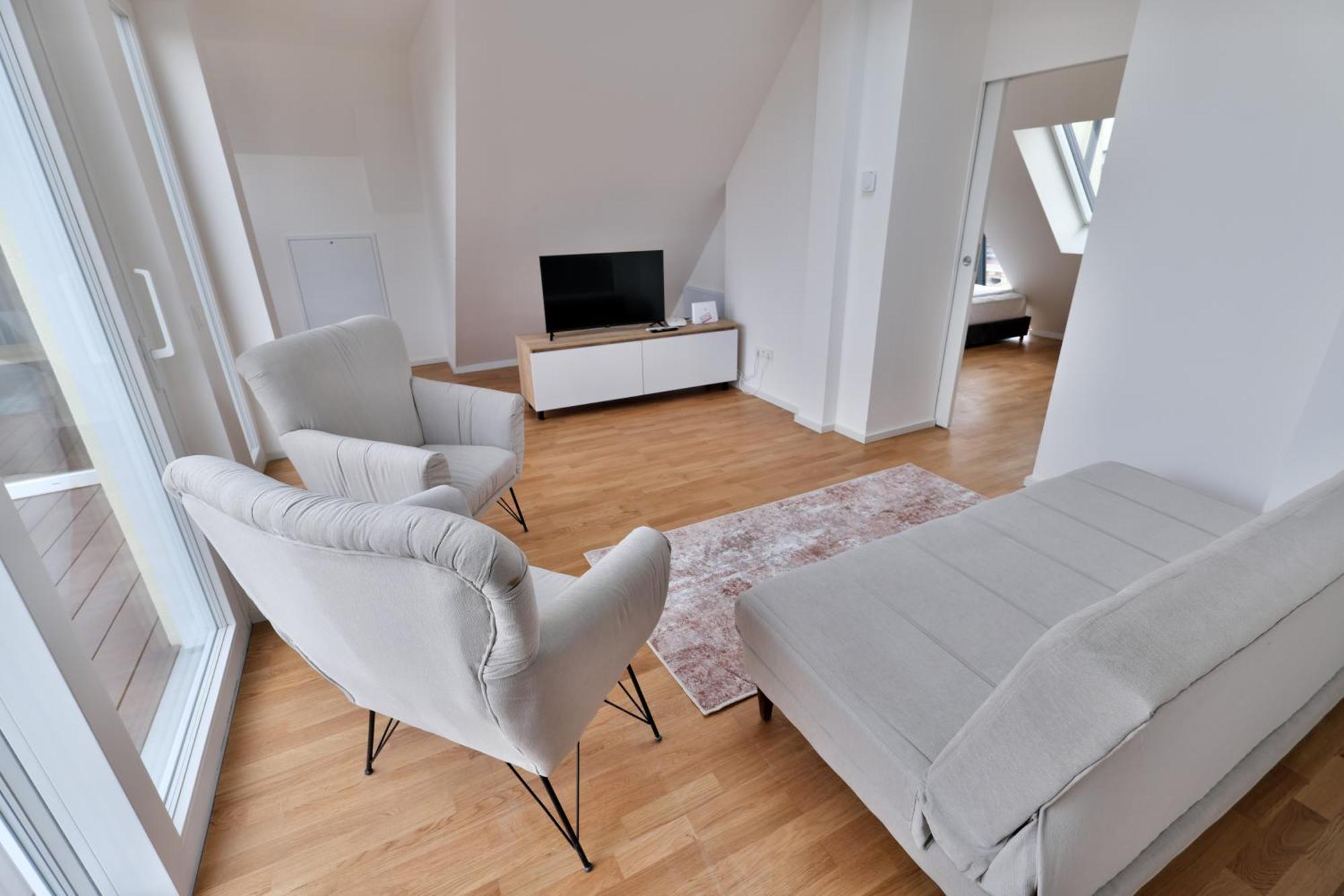 Lotus Apartment *