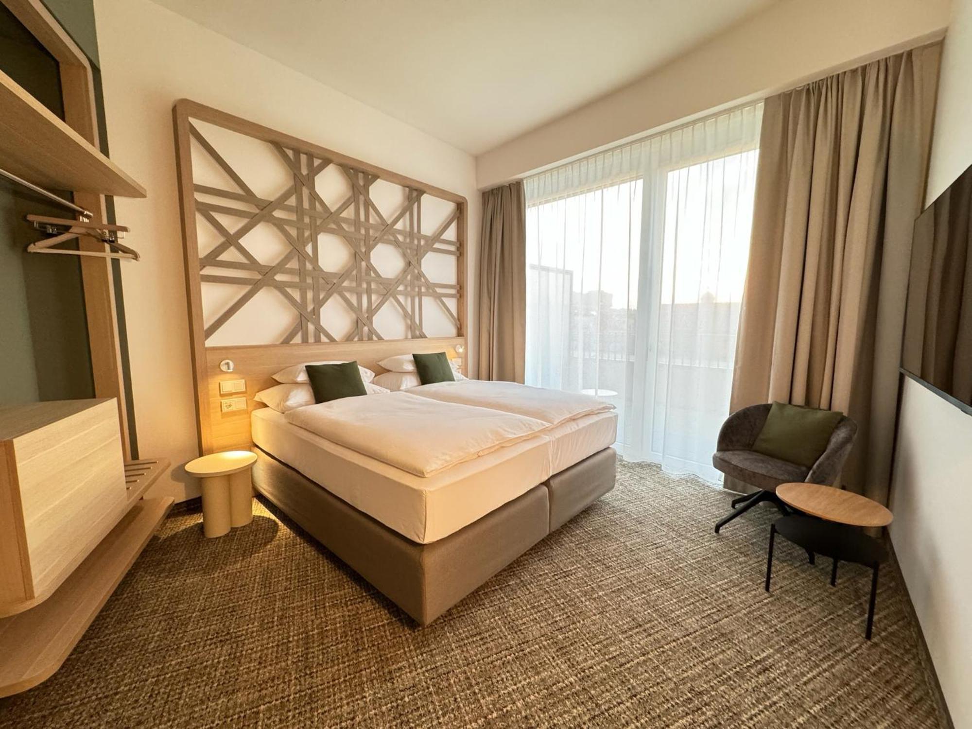Arcotel Aq 4*