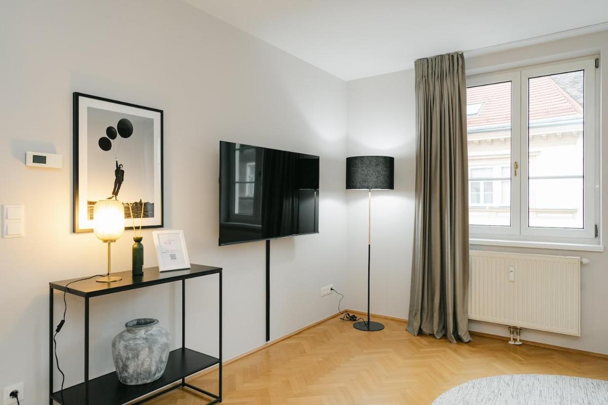 Nest Perfect For 2-4 Hip Area And Free Parking Apartment *