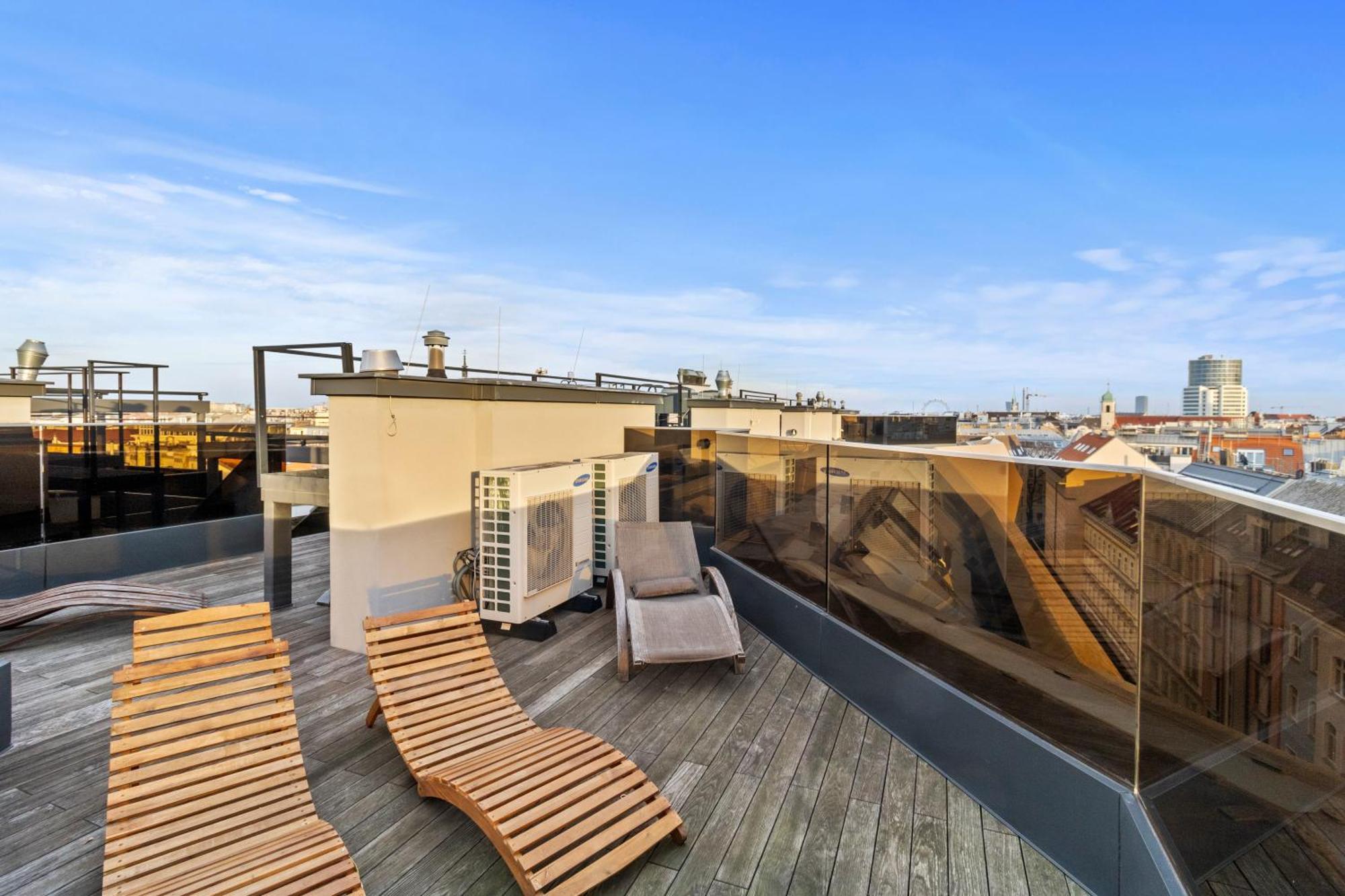 Appartamento Next To Augarten I Penthouse I Rooftop Terrace I