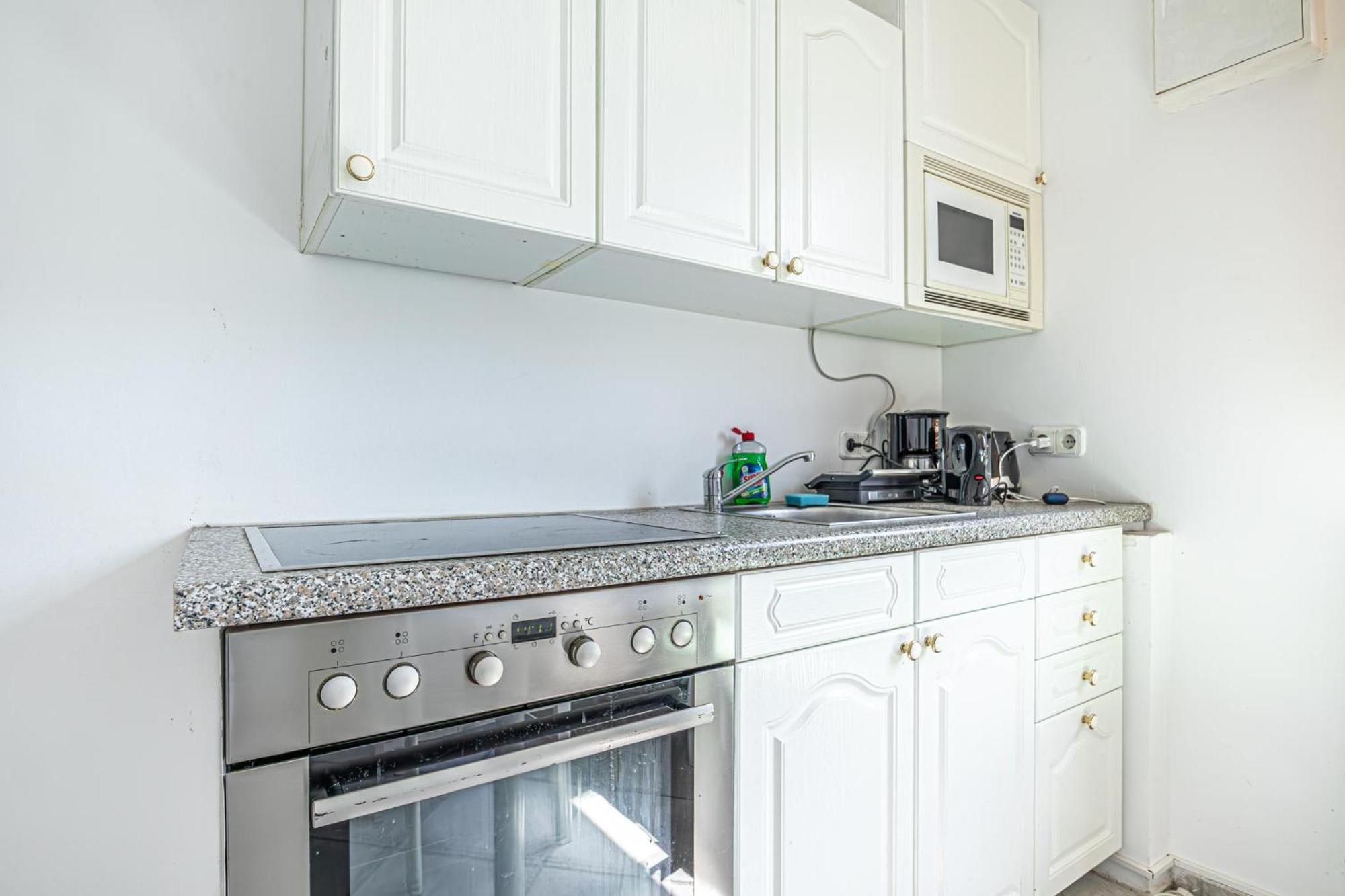 Apartment Comfy 3br With Garden, Up To 10 People *
