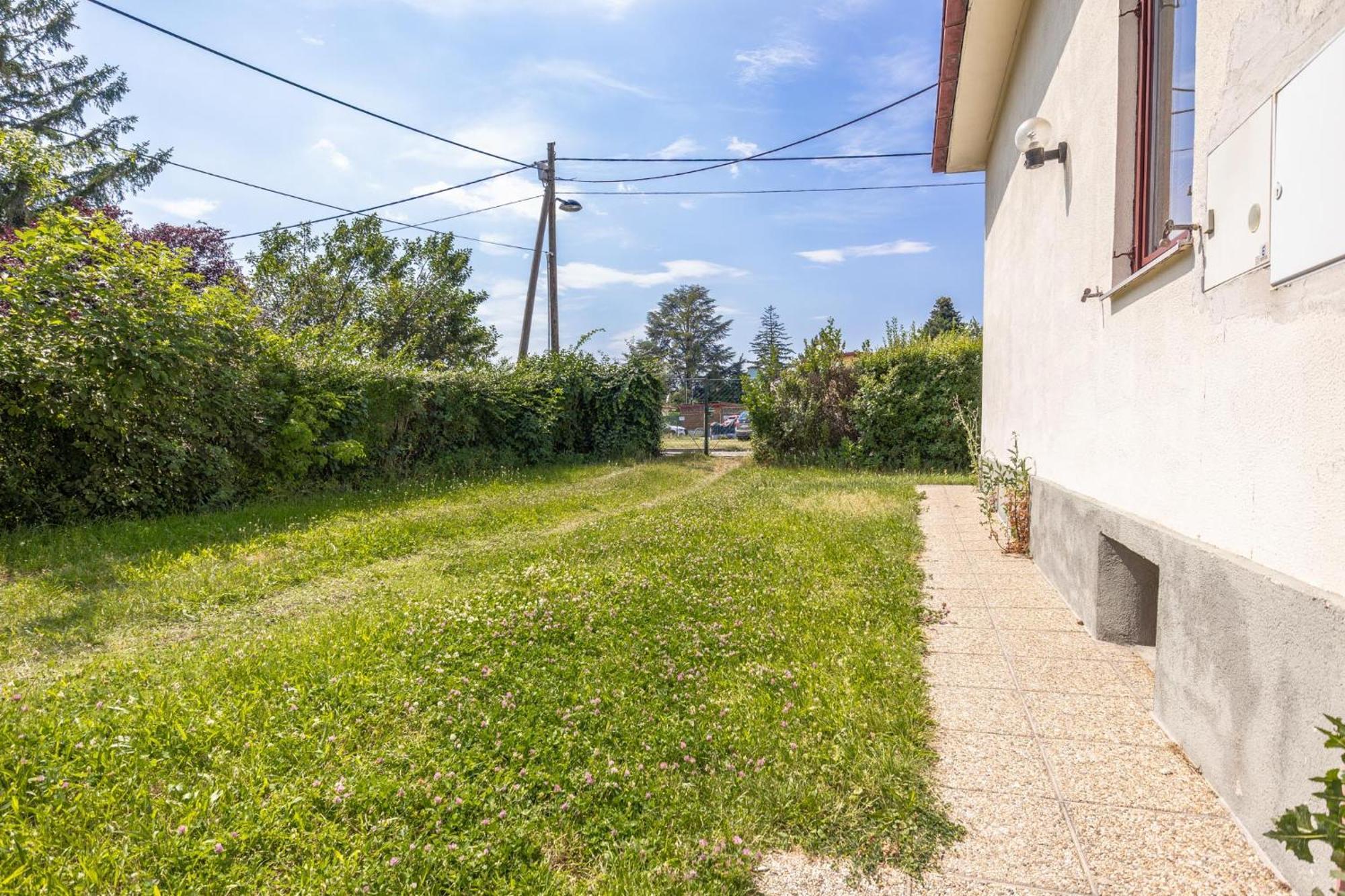 Comfy 3br With Garden, Up To 10 People Apartment *