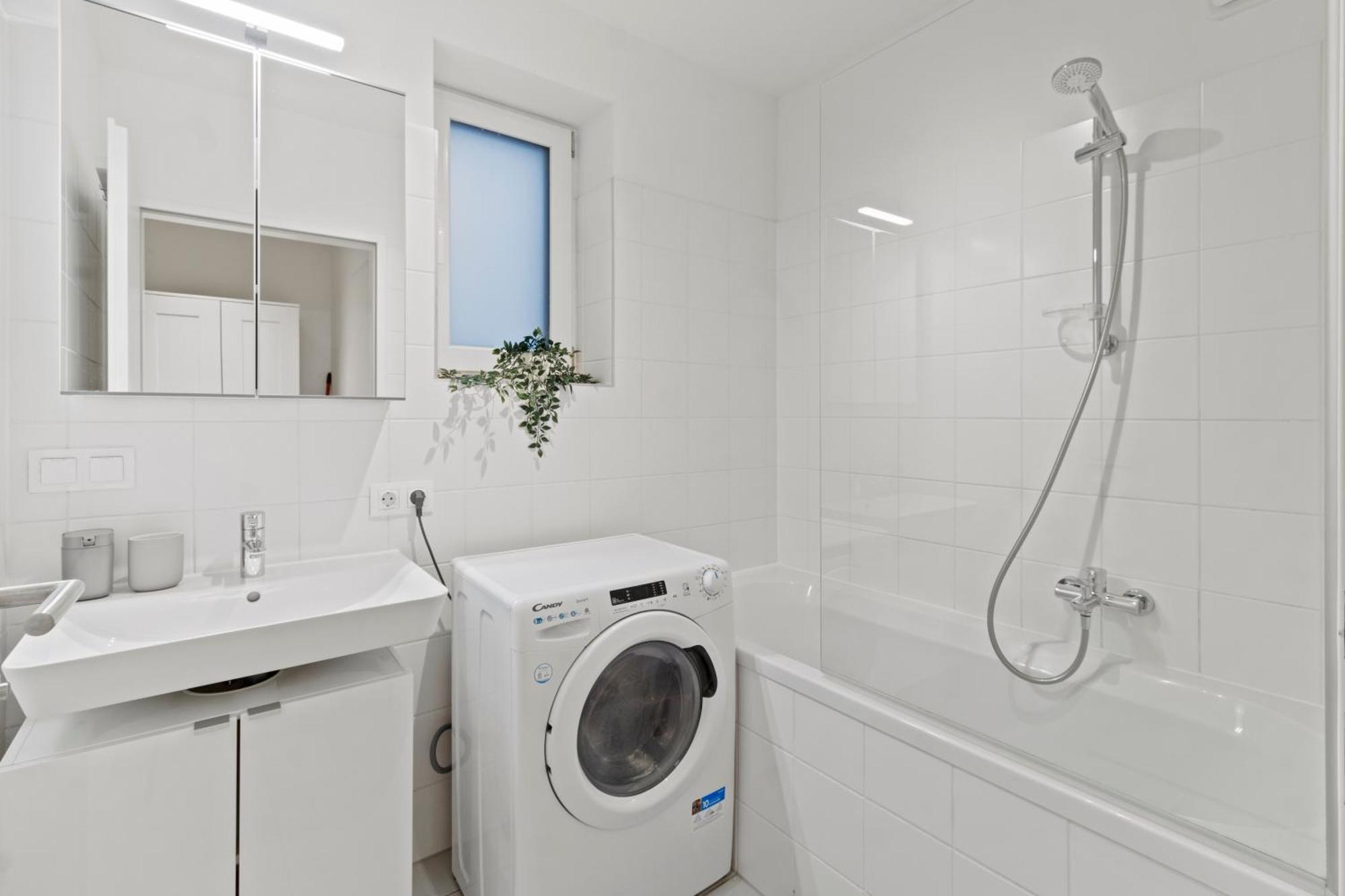 Balcony I 50 M² I Near Center Appartamento *