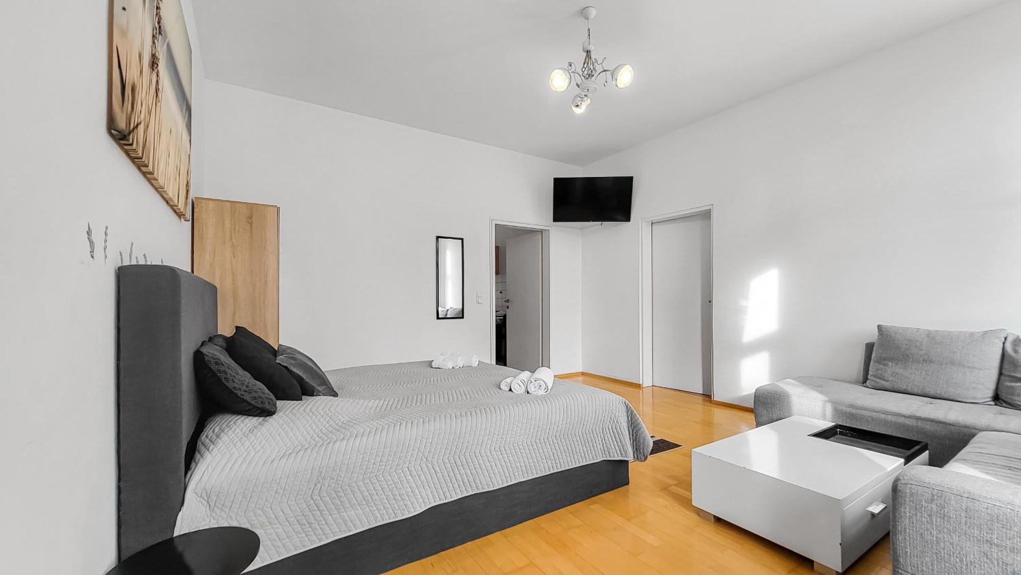Apartment Three-bedroom Delight, King-size Beds Wien