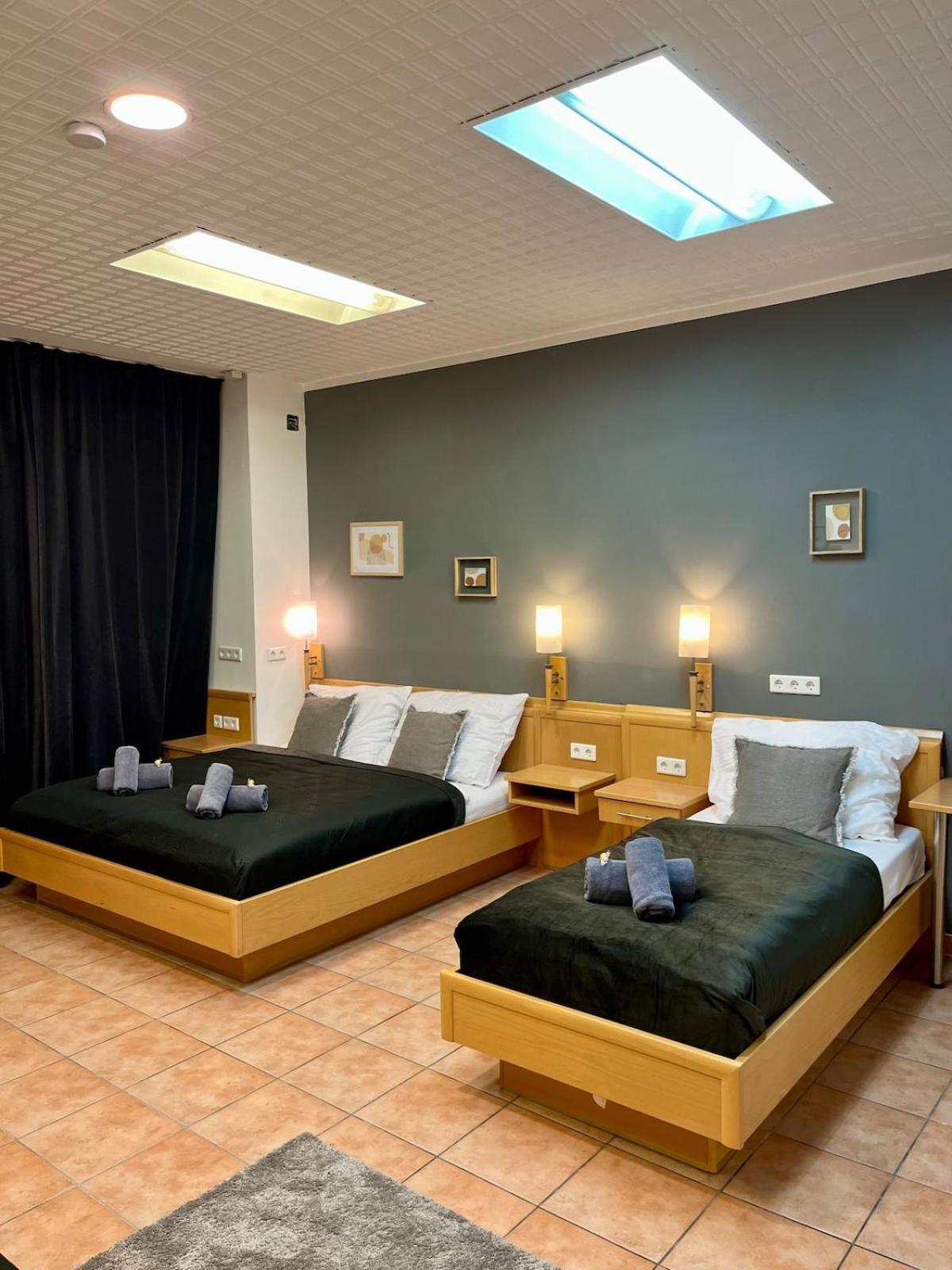 Spacious In Center * Vienna