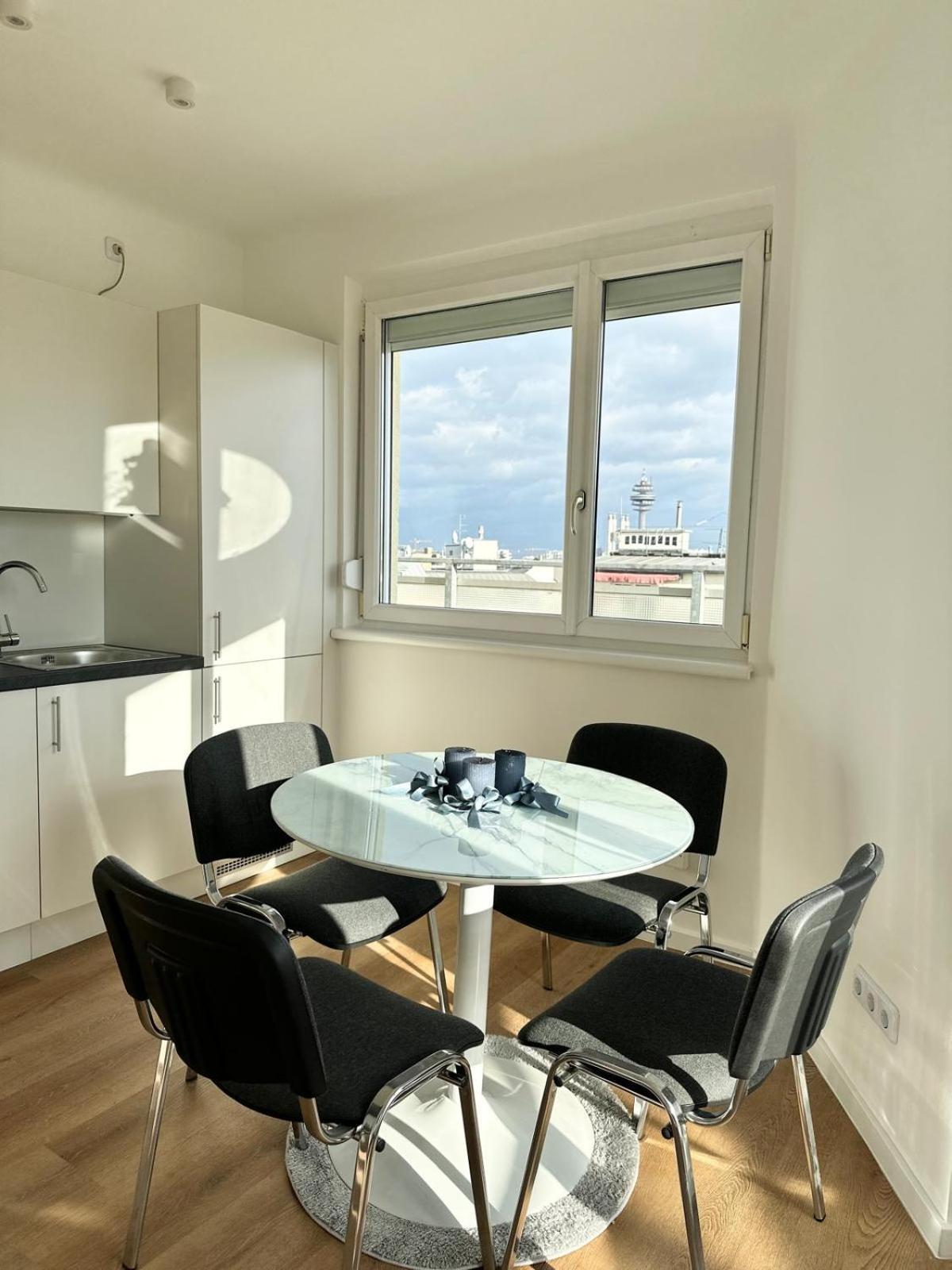 Apartment Rooftop Apartment, 10min To Center, Direct At Metro, Skyview Big Terrace! Vienna