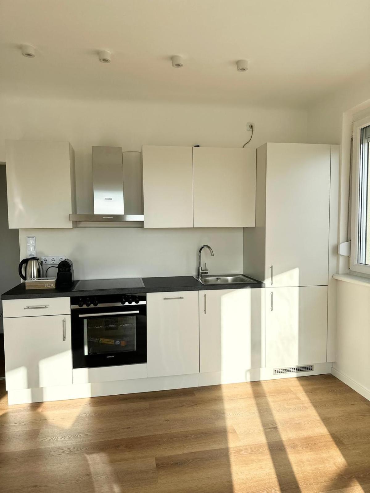 Rooftop Apartment, 10min To Center, Direct At Metro, Skyview Big Terrace! Appartamento