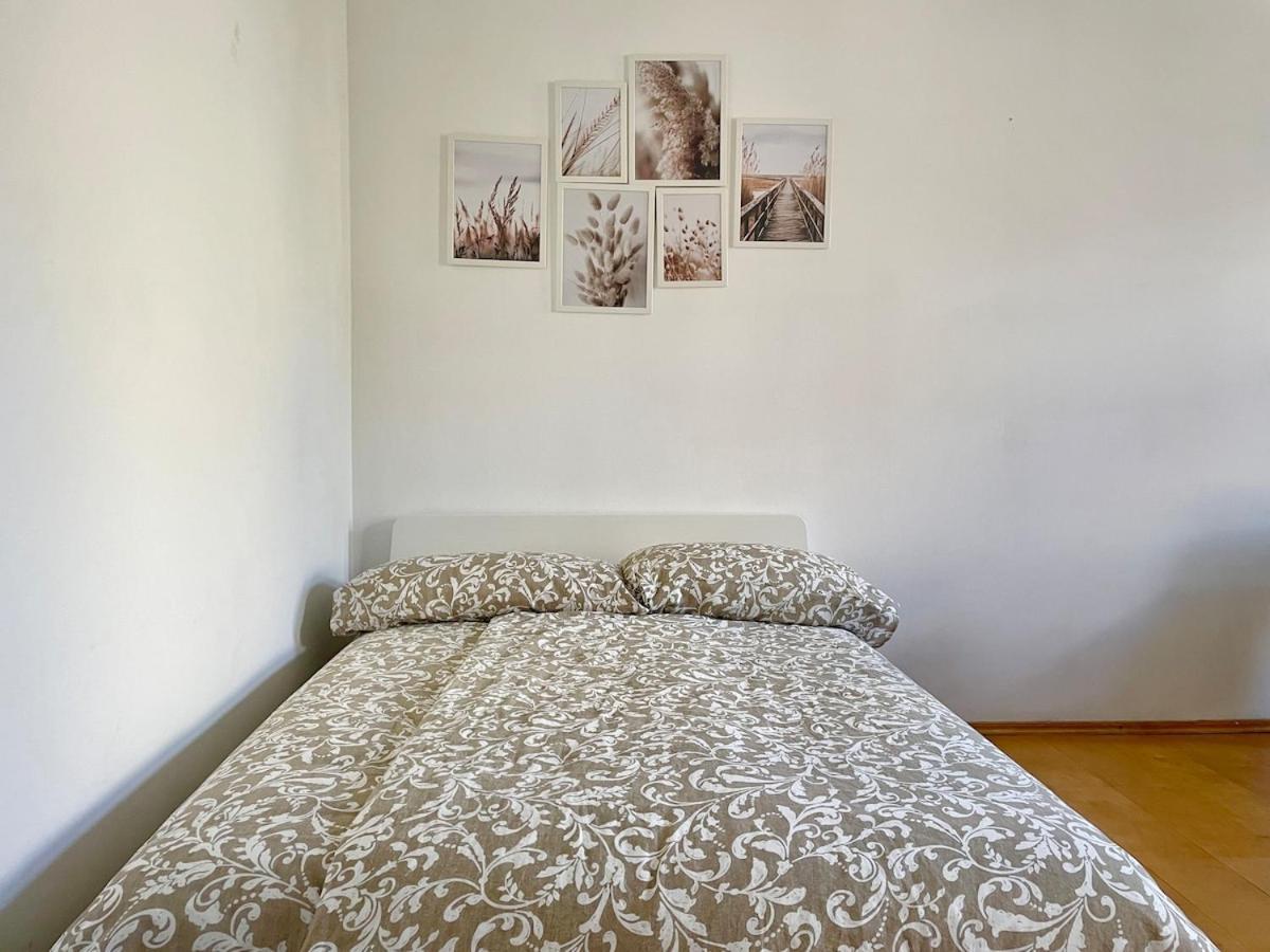 Renovated Apartment *