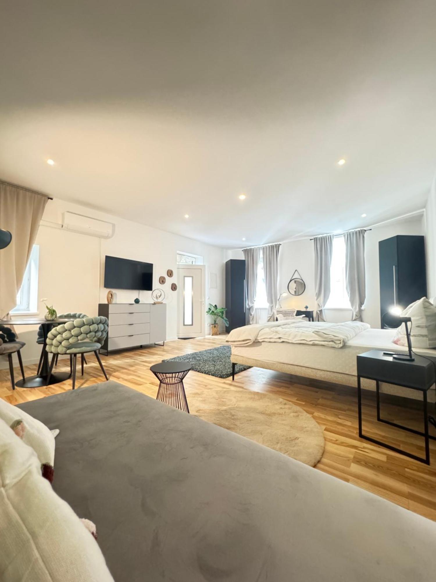 Apartment Schritte Entfernt Vom Hundertwasserhaus L Hg3 *