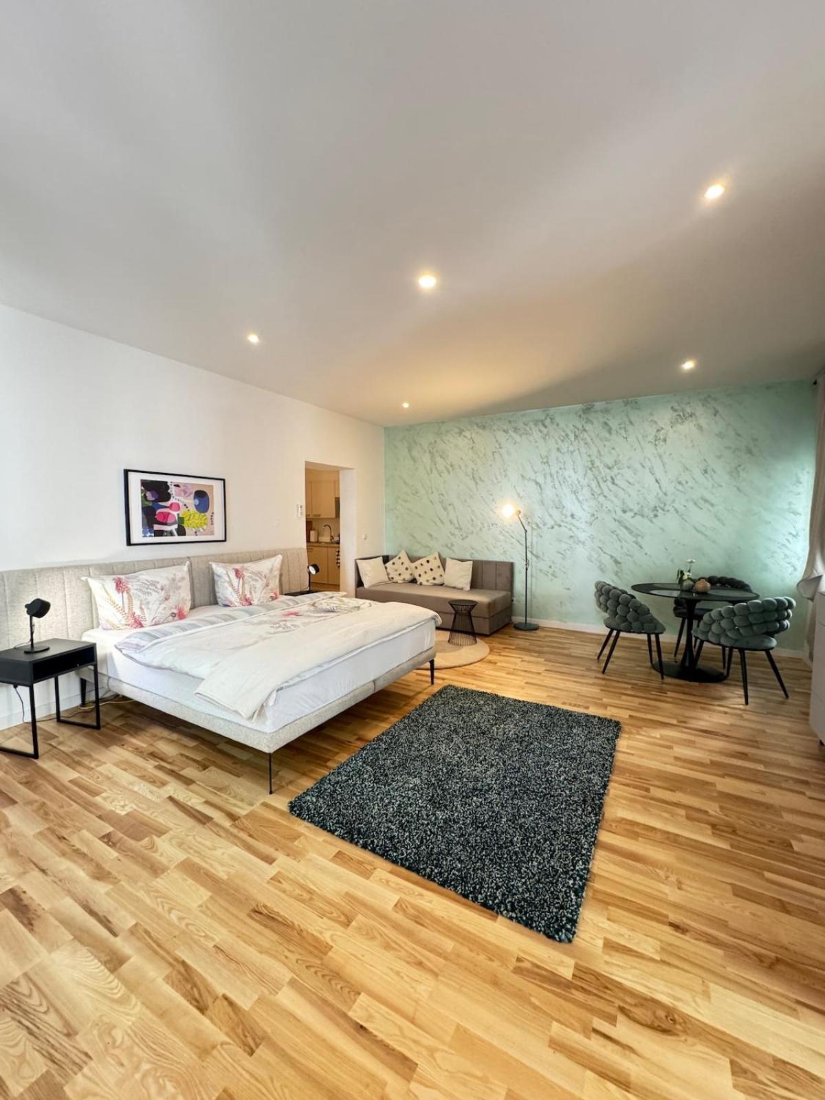 Schritte Entfernt Vom Hundertwasserhaus L Hg3 Apartment