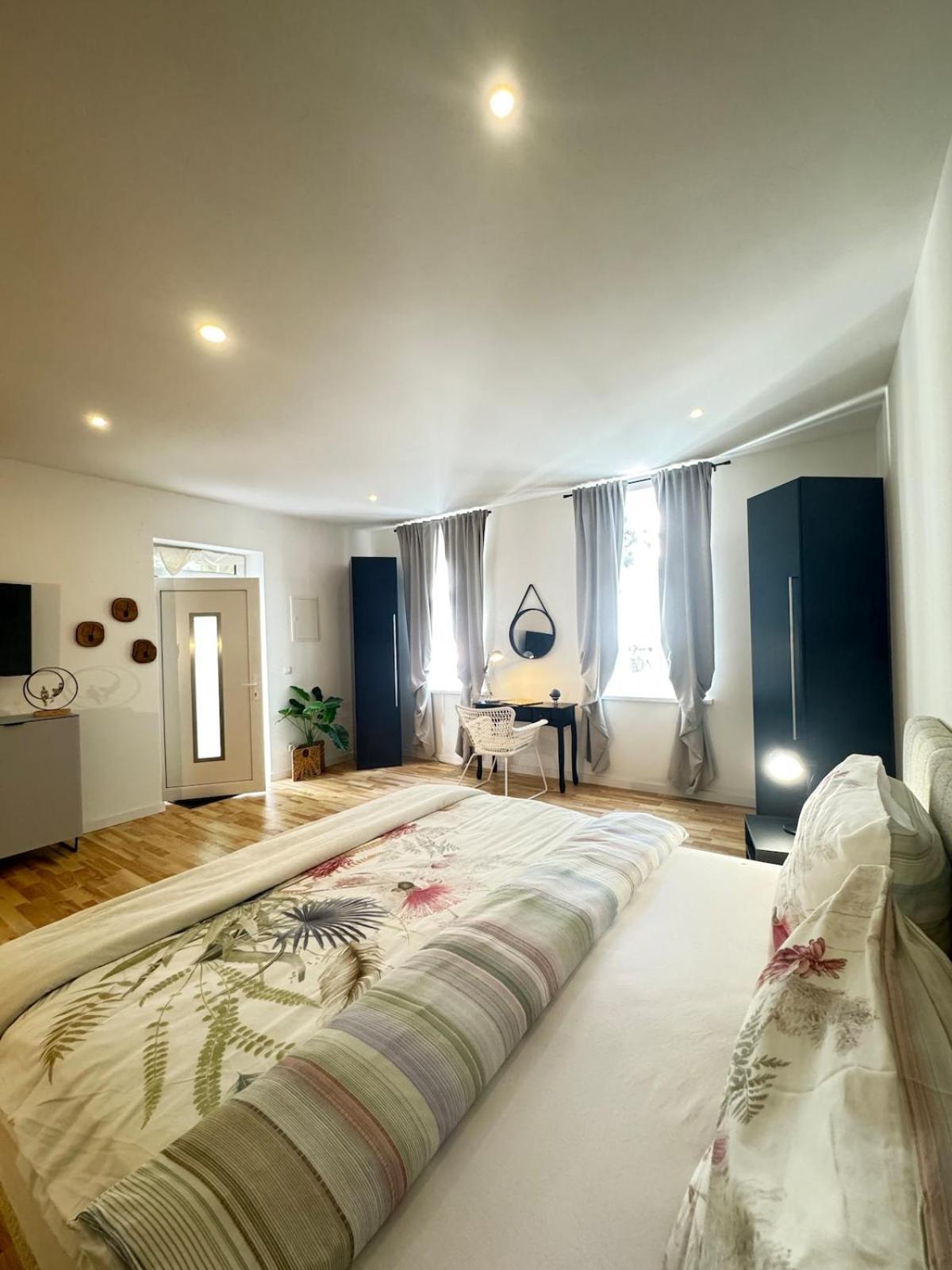 Apartment Schritte Entfernt Vom Hundertwasserhaus L Hg3
