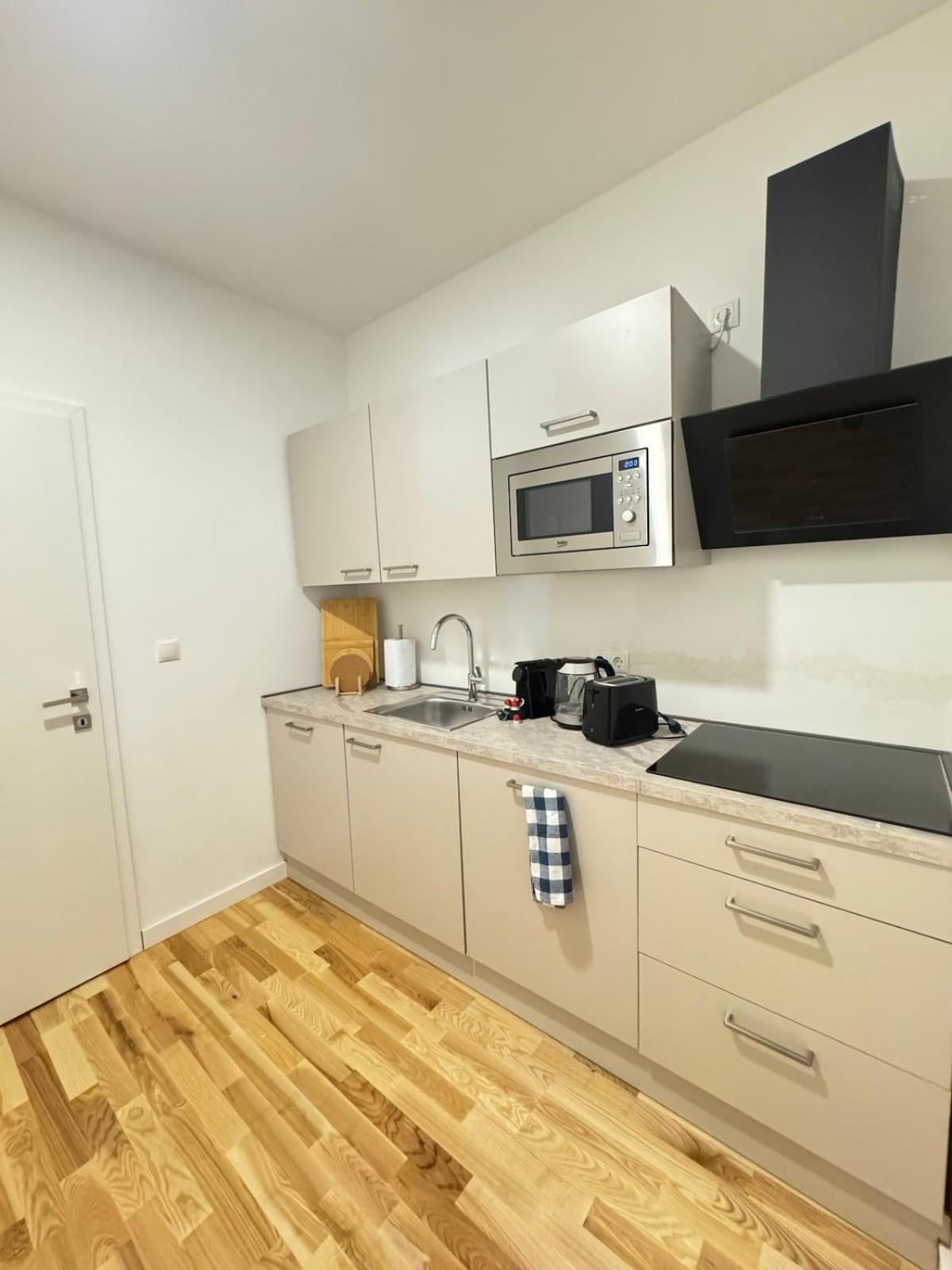 Schritte Entfernt Vom Hundertwasserhaus L Hg3 Apartment *