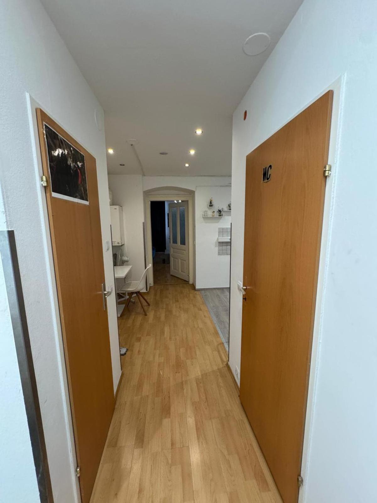 Comfy 1-bedroom Apartment, 10 Min To Westbahnhof Apartment