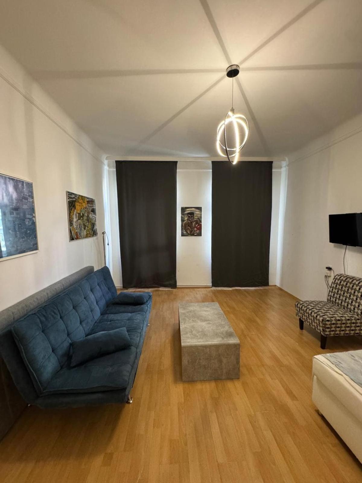 Comfy 1-bedroom Apartment, 10 Min To Westbahnhof Vienna