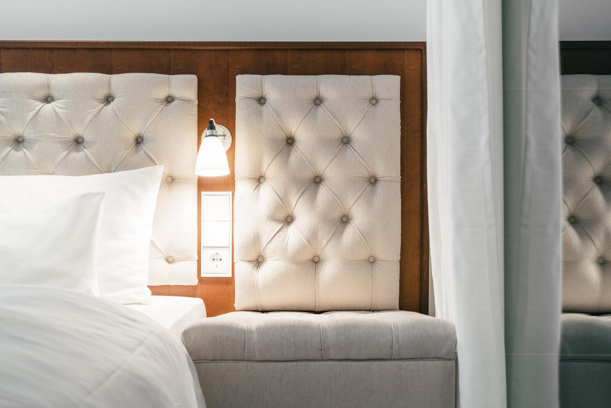 Ruby Lissi Hotel