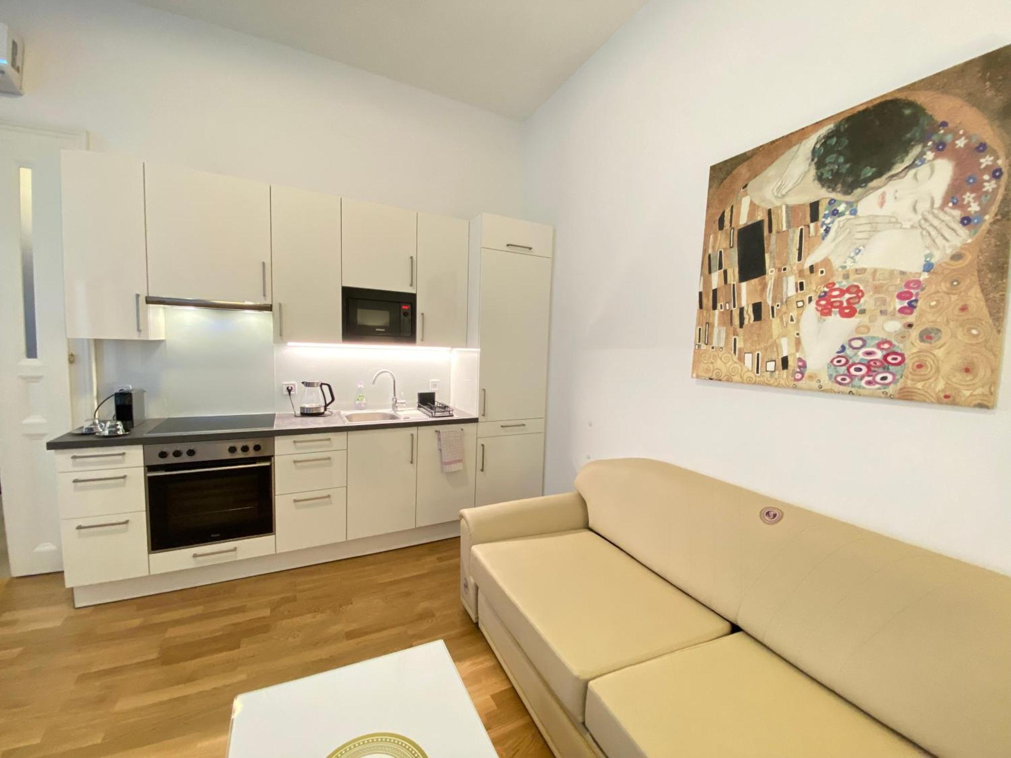 Steiner Residences Taborstrasse Apartment