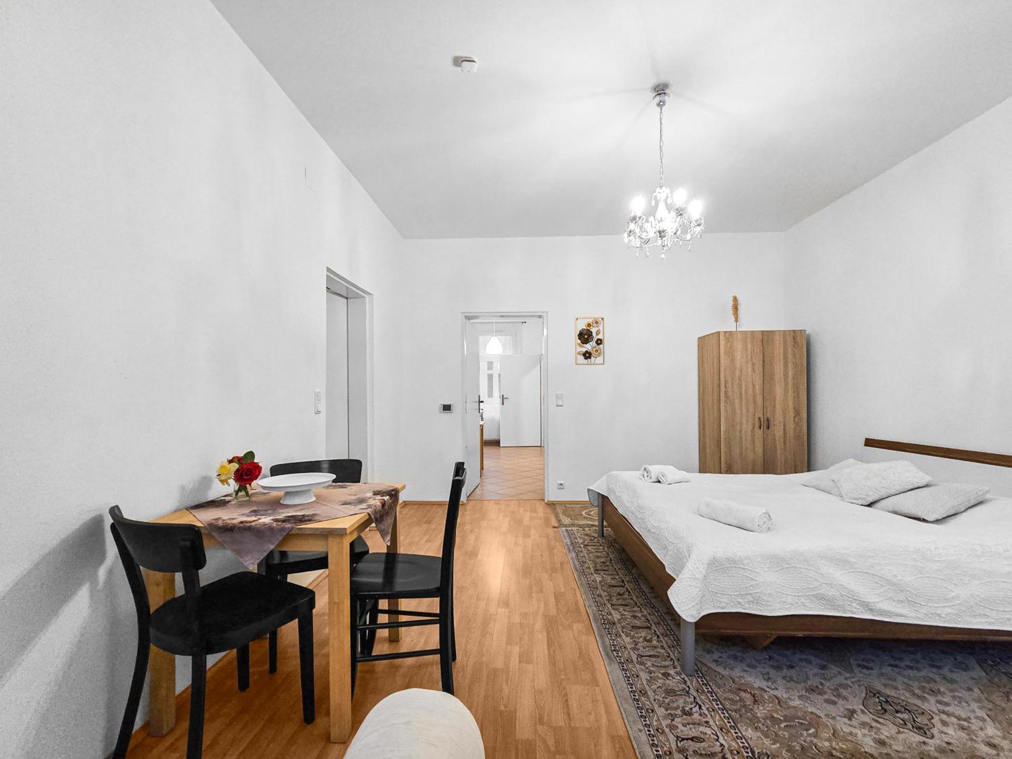 Apartamento Modern Three-bedroom, Triple King Beds Viena