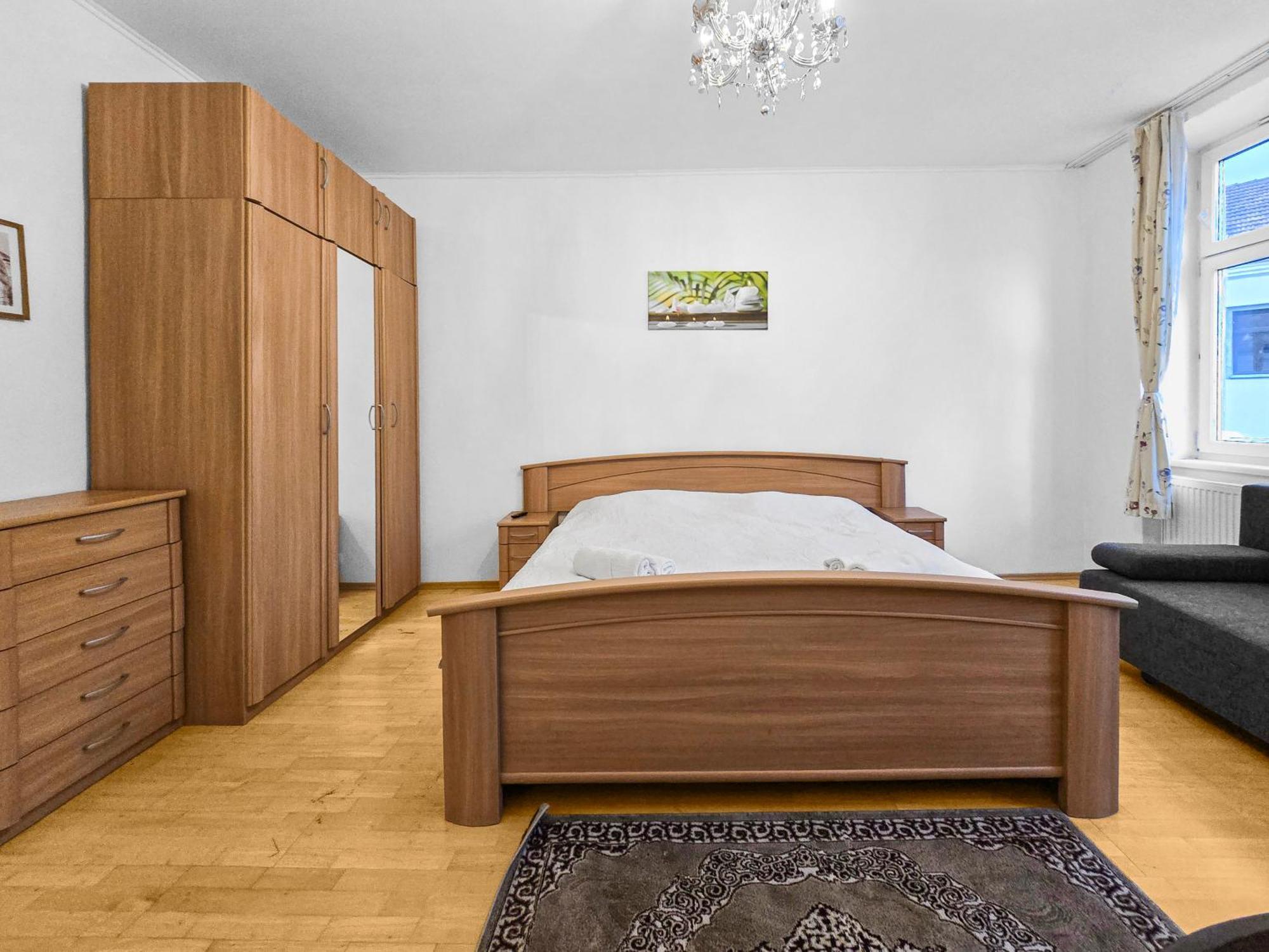 Spacious Three-bedroom, Three King-size Beds Apartment *