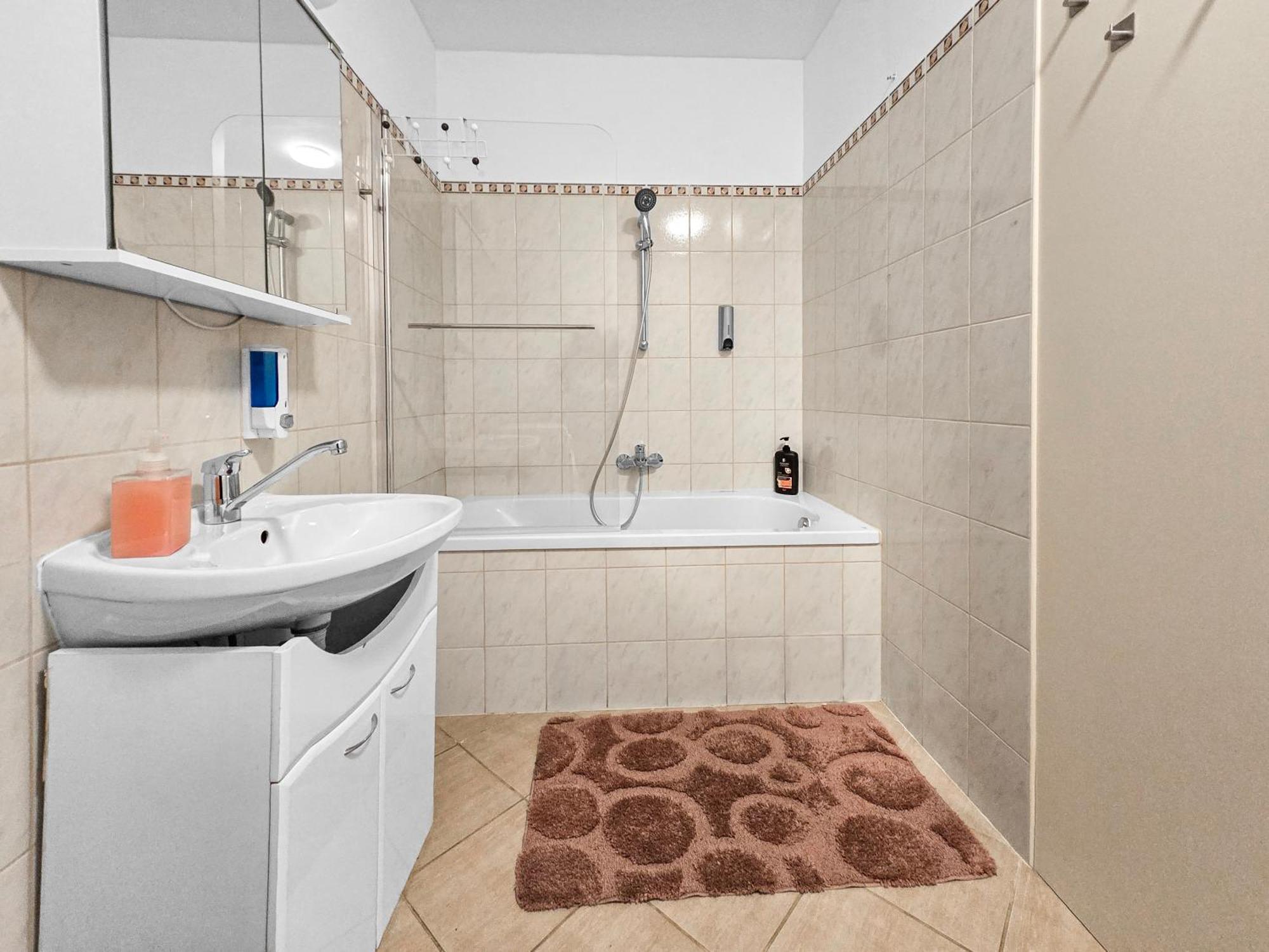 Three-bedroom, Three King-size Bed Retreat Appartamento Vienna