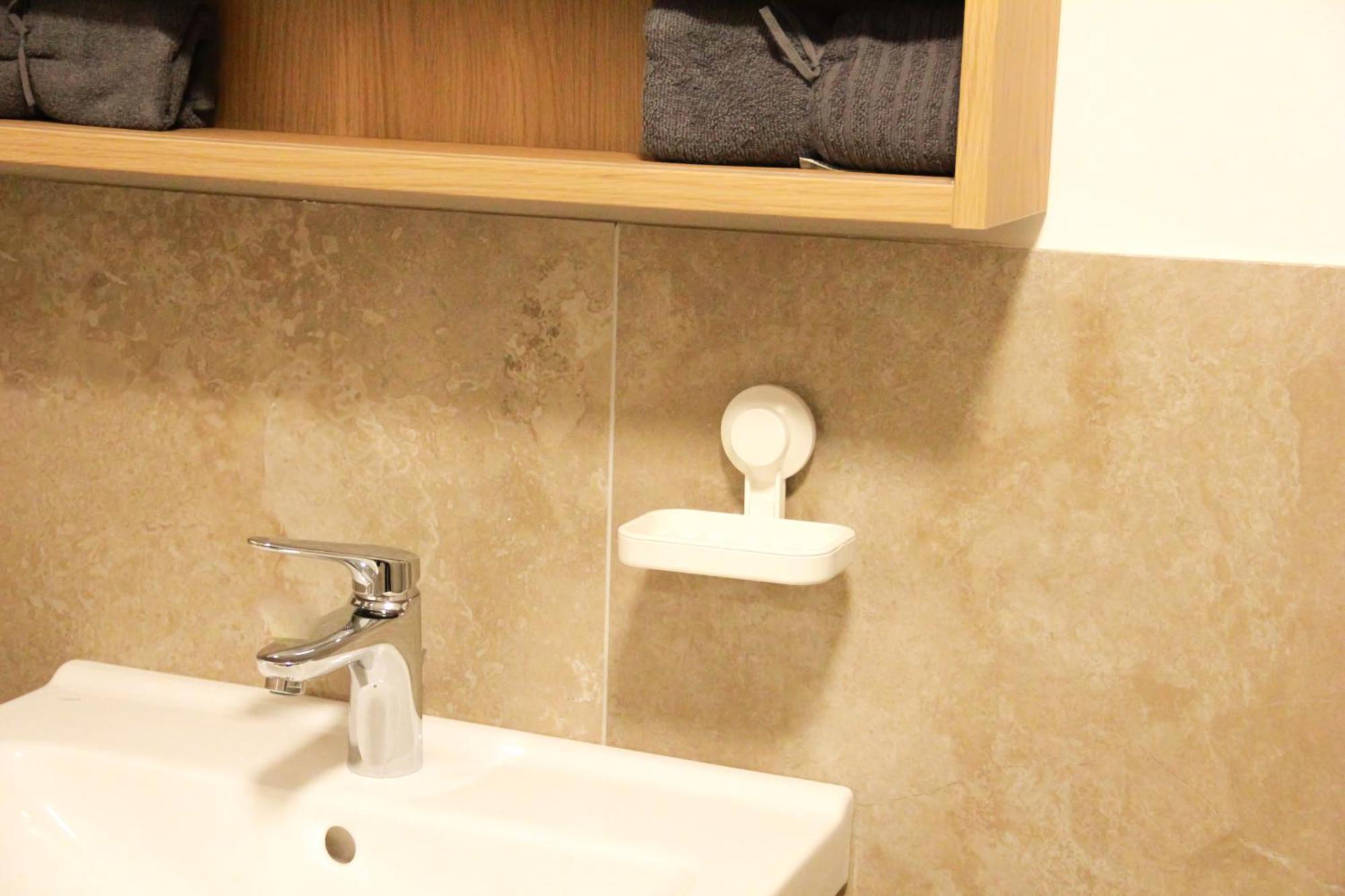 Appartamento Modern Penthouse With Balcony & Free Parking *