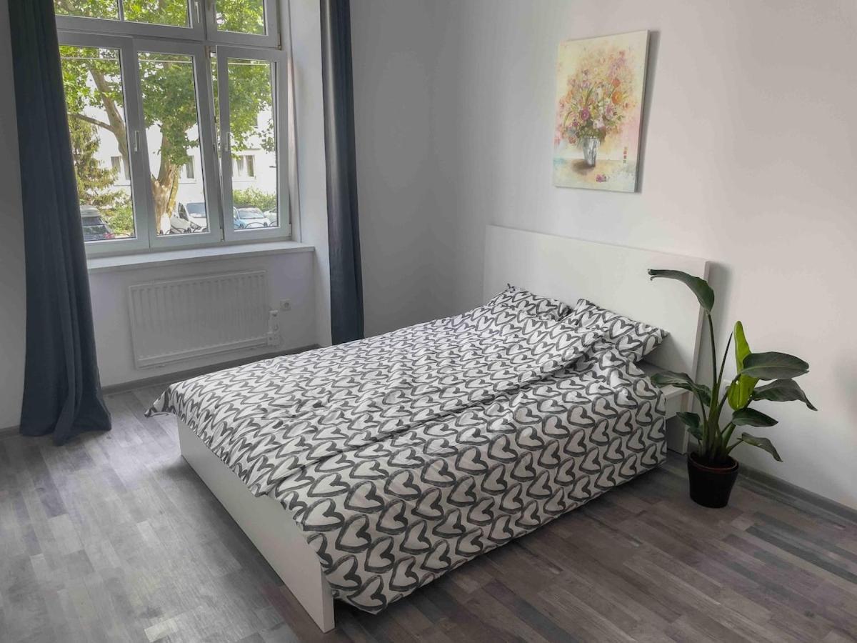 Cosy Near Center & Station Apartment *