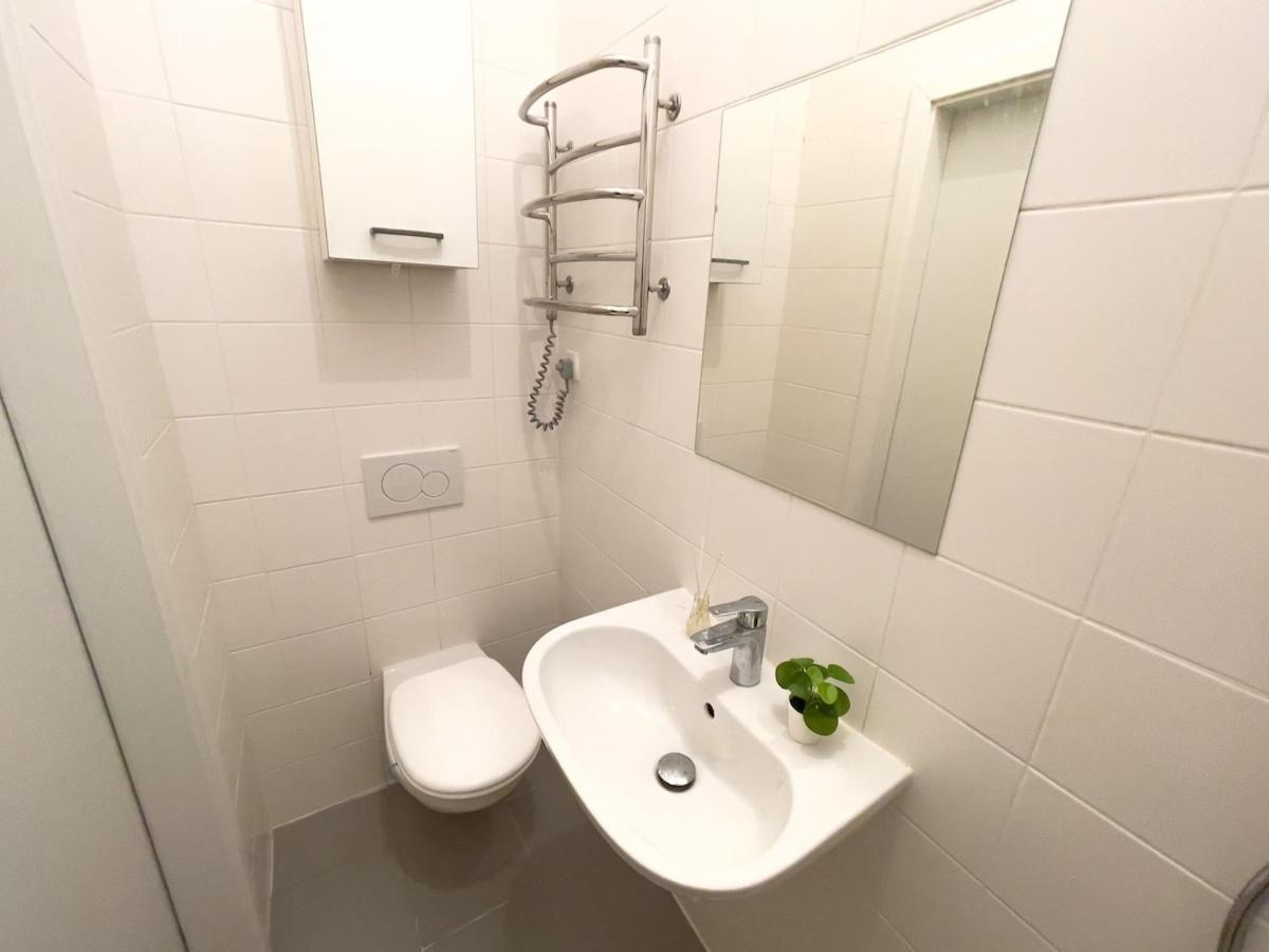 Cosy Near Center & Station Apartment Vienna