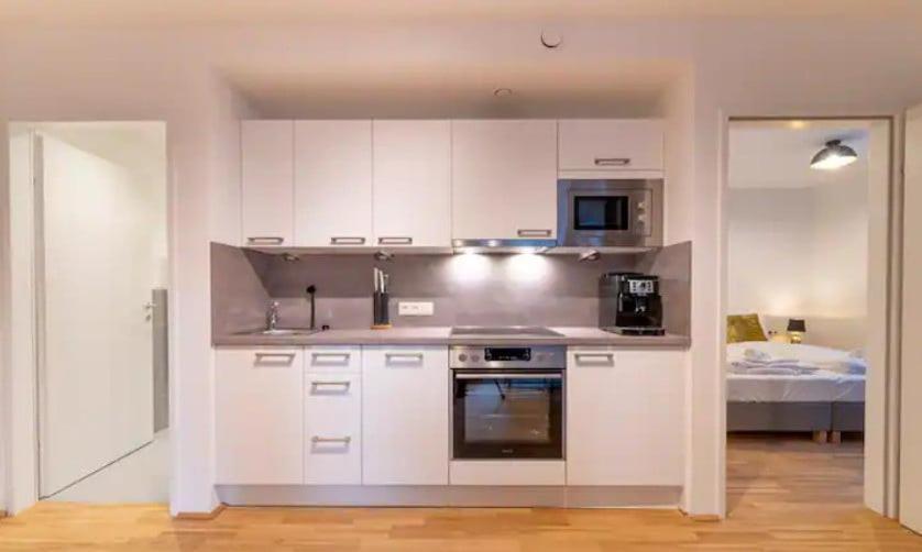 At Station I 3 Minutes To Shopping Street I High Speed Wifi Apartment *