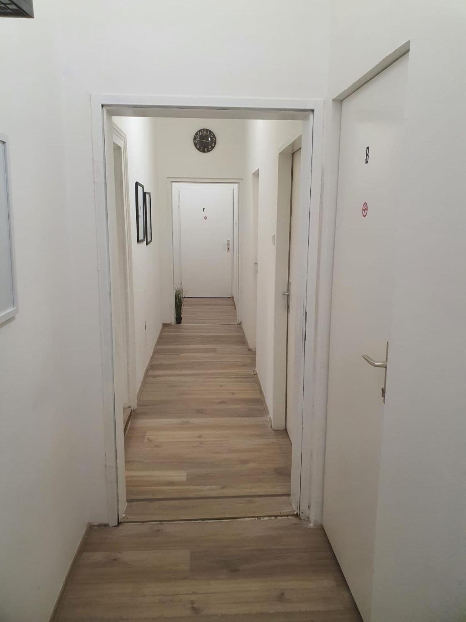 Apartment Massive 6br Apt. Near Millenium For Big Groups