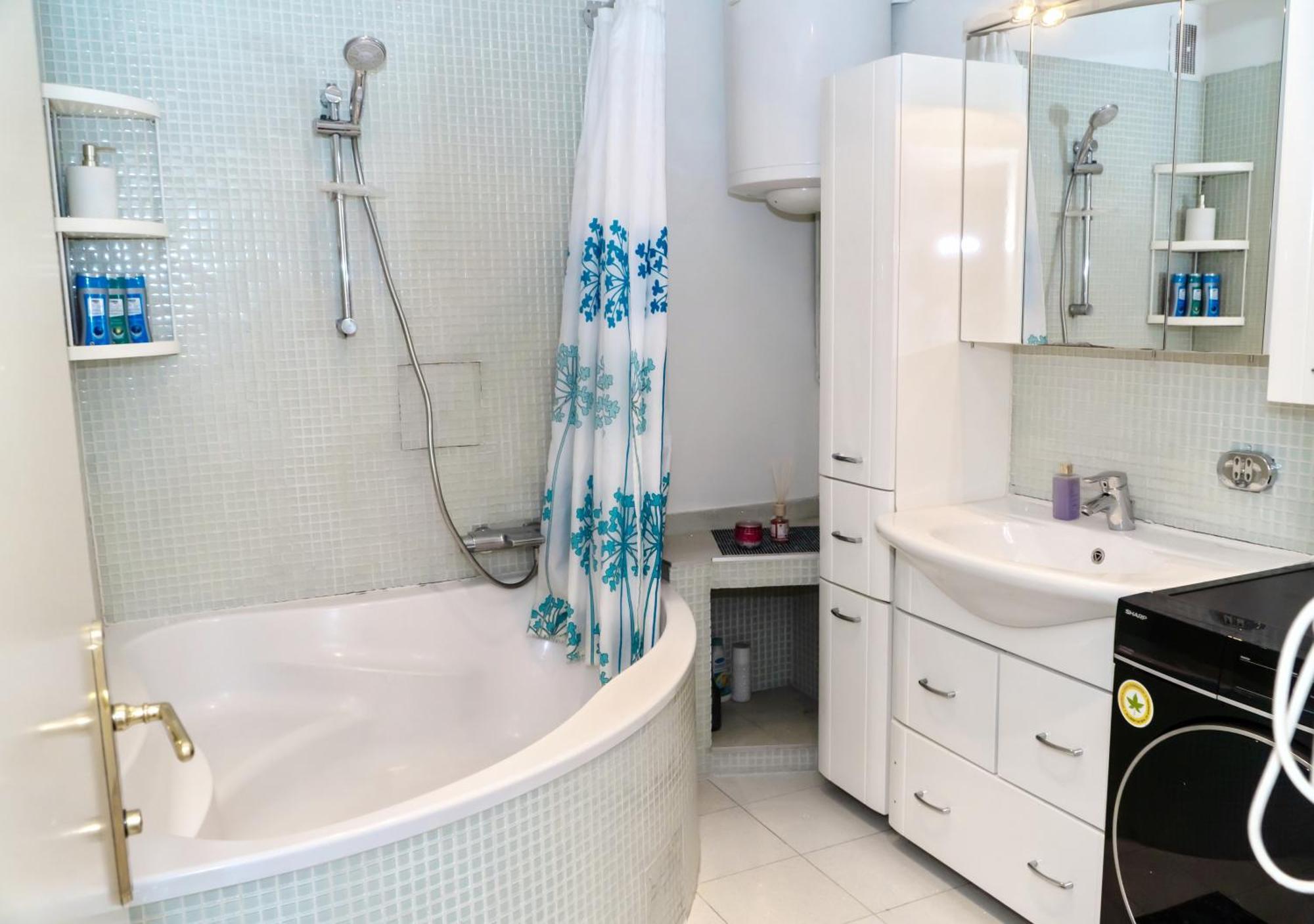 Spacious 5 Minutes To Wiener Stadthalle Homestay Vienna