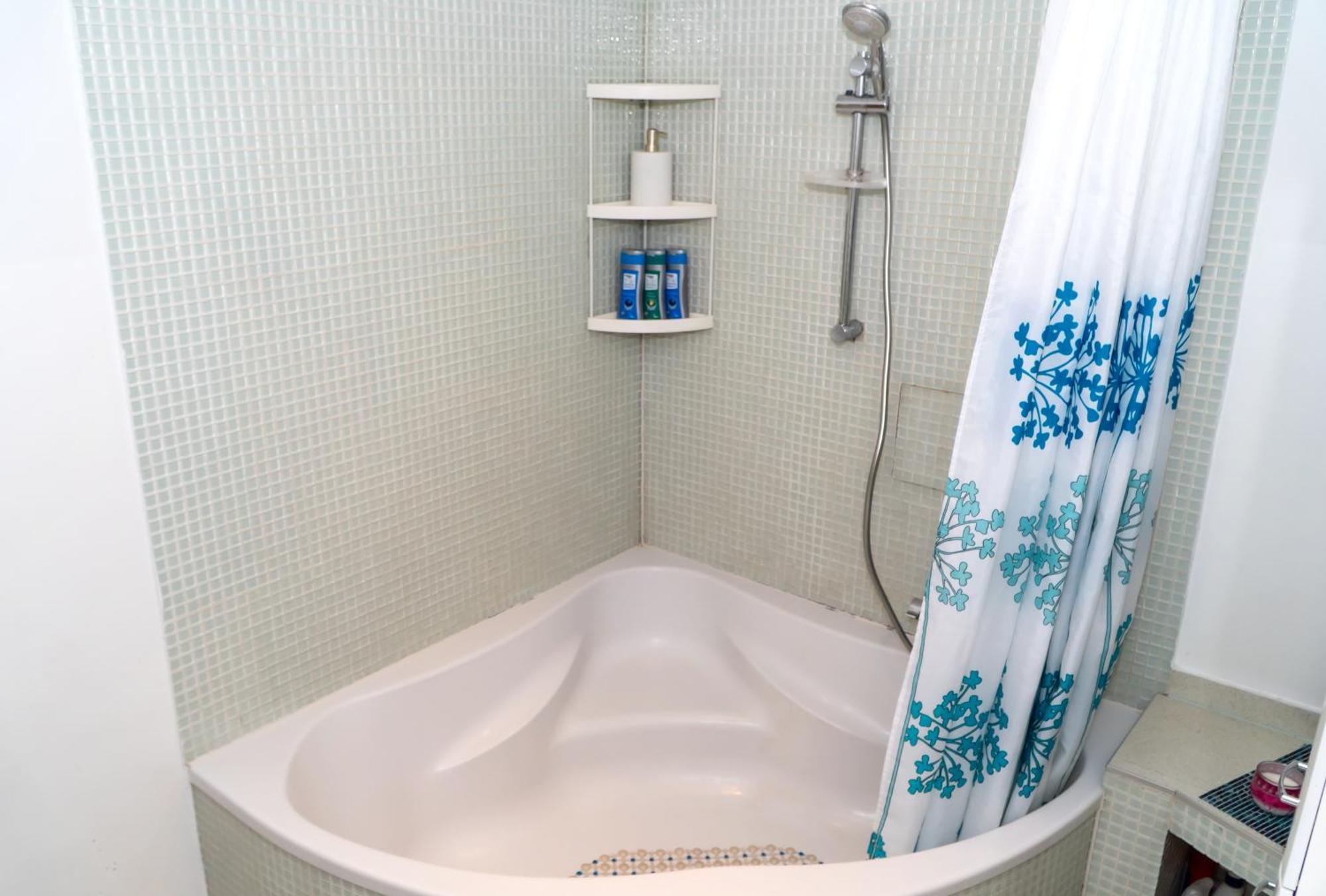 Homestay Spacious 5 Minutes To Wiener Stadthalle *