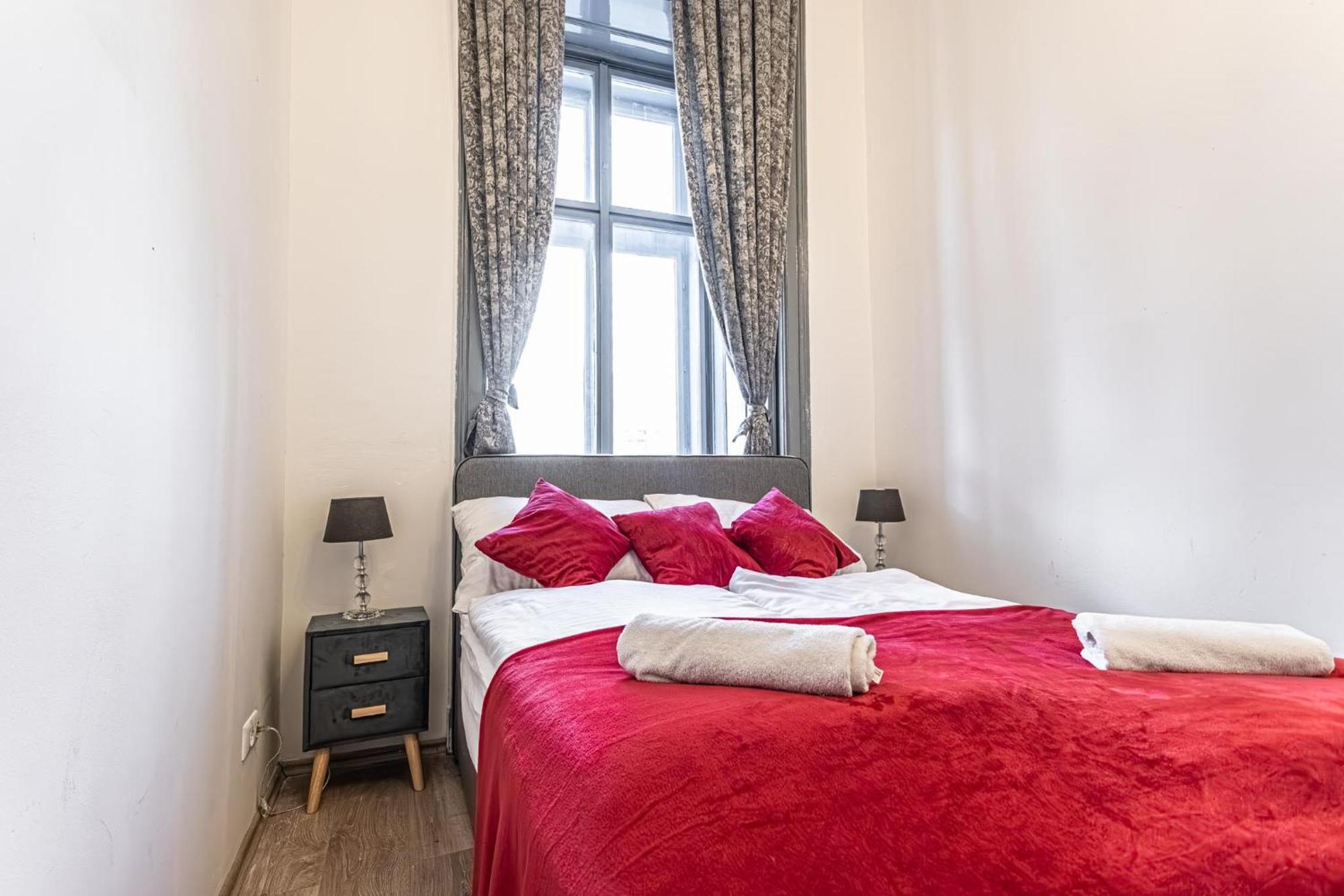 Apartment Superbly 9br Complex Ideal For 25 People Vienna