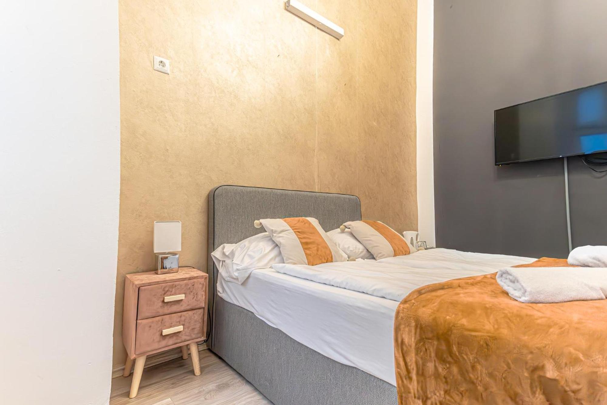 Superbly 9br Complex Ideal For 25 People * Vienna