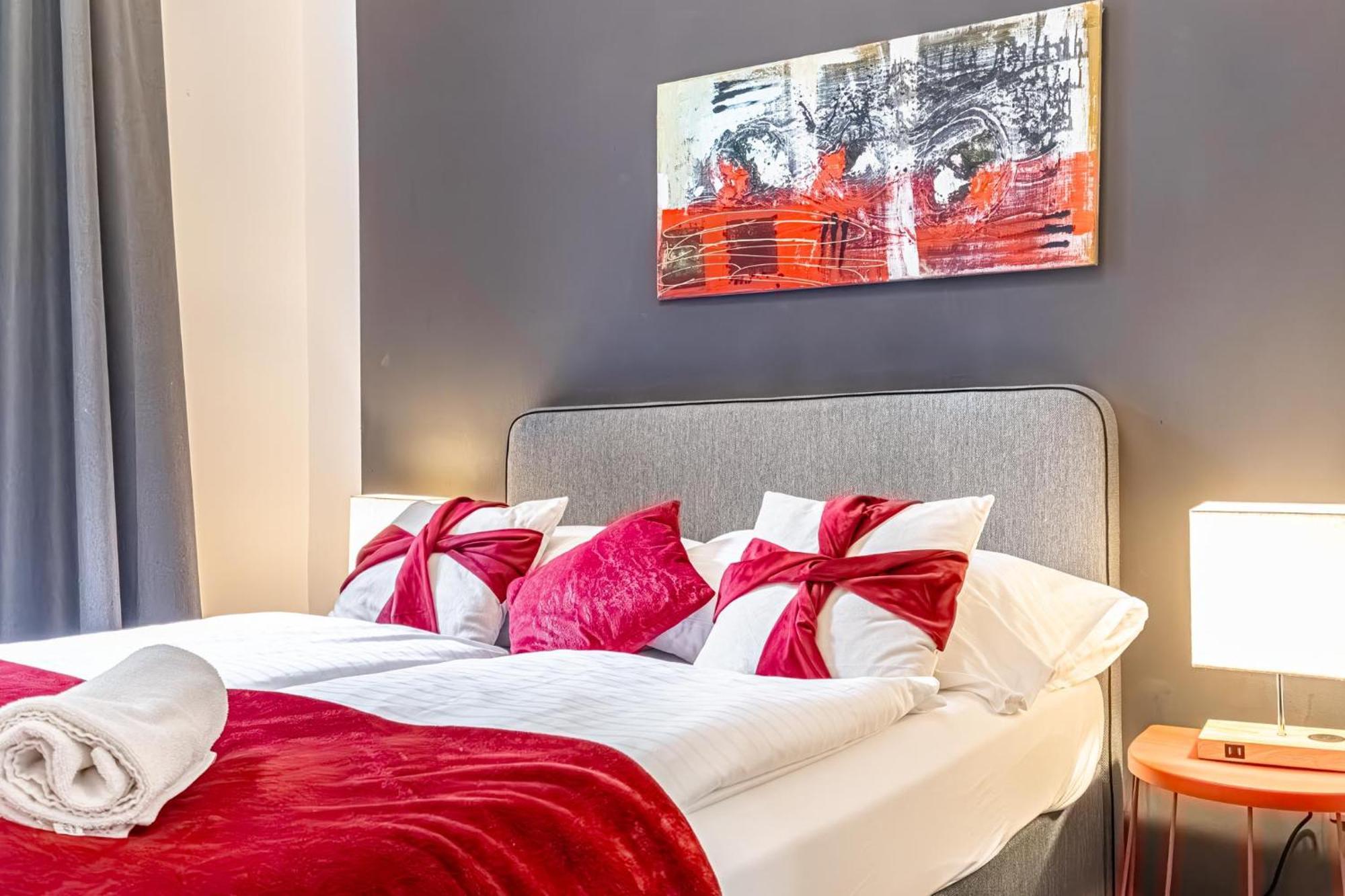 Apartment Superbly 9br Complex Ideal For 25 People Vienna