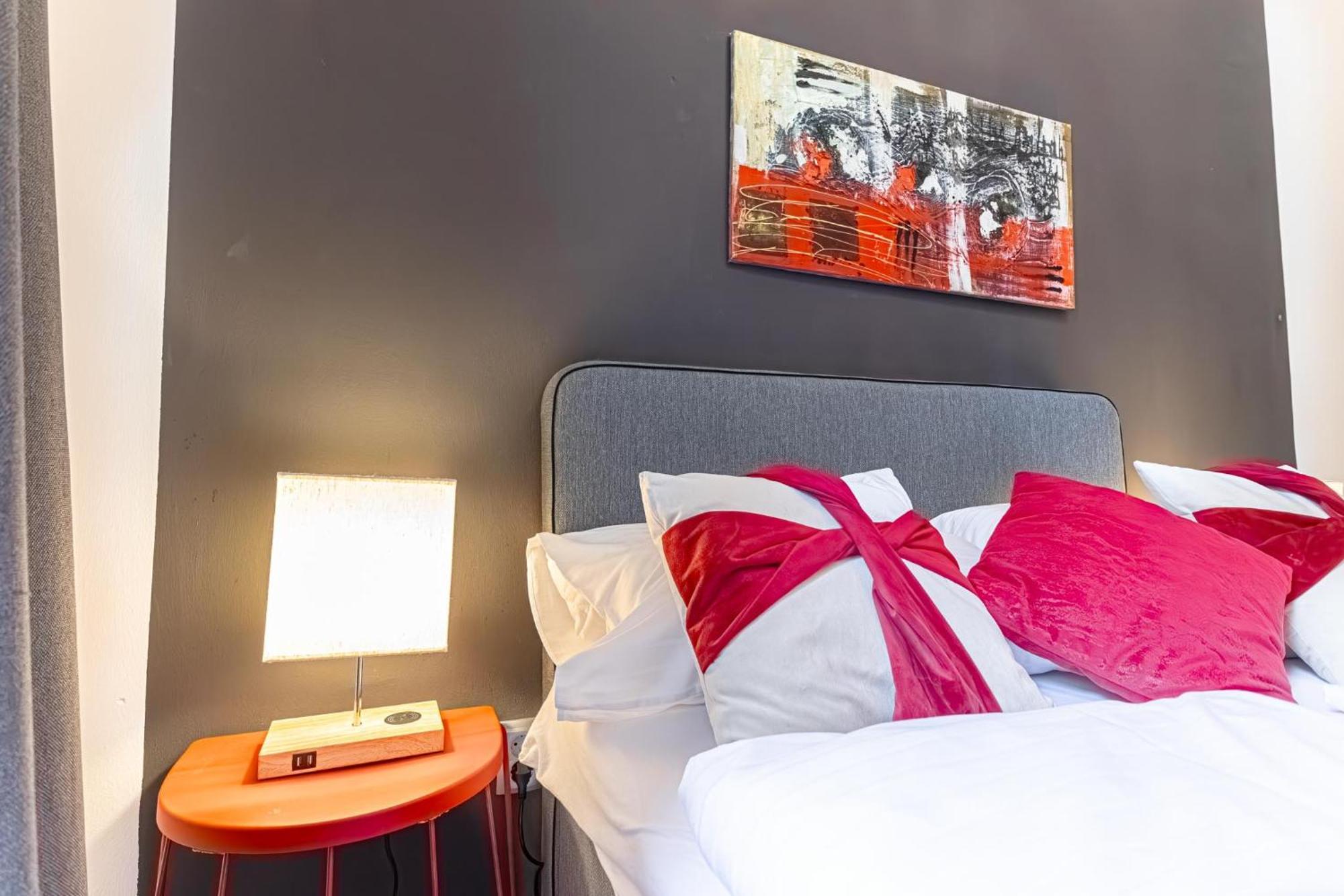 Superbly 9br Complex Ideal For 25 People Vienna