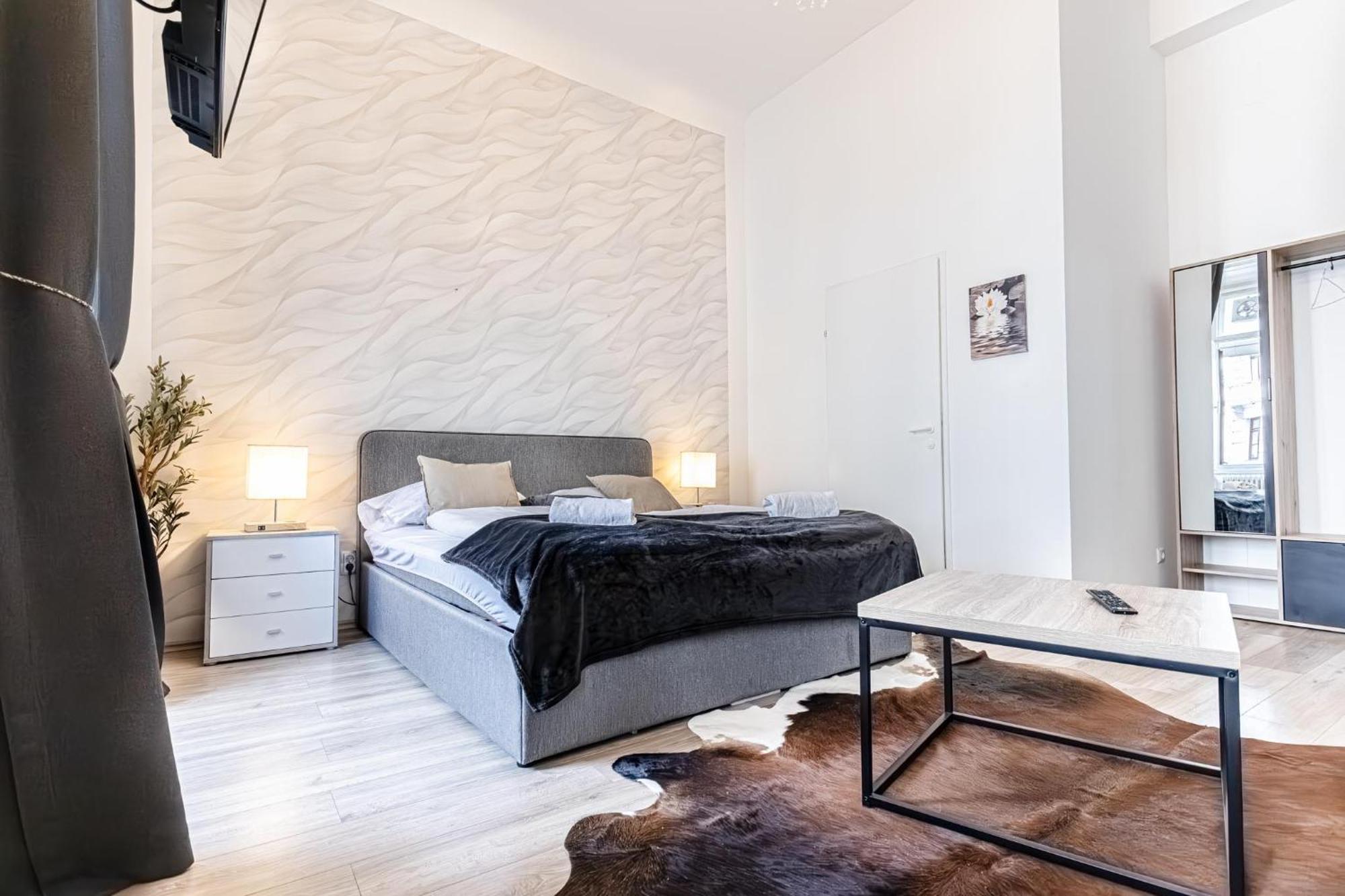 Apartment Superbly 9br Complex Ideal For 25 People *