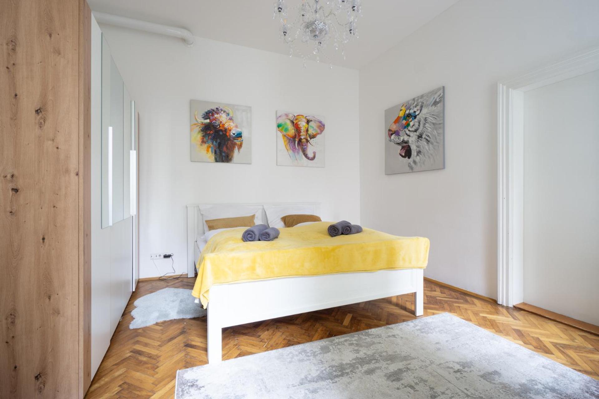 Apartment In Viennese Old Building